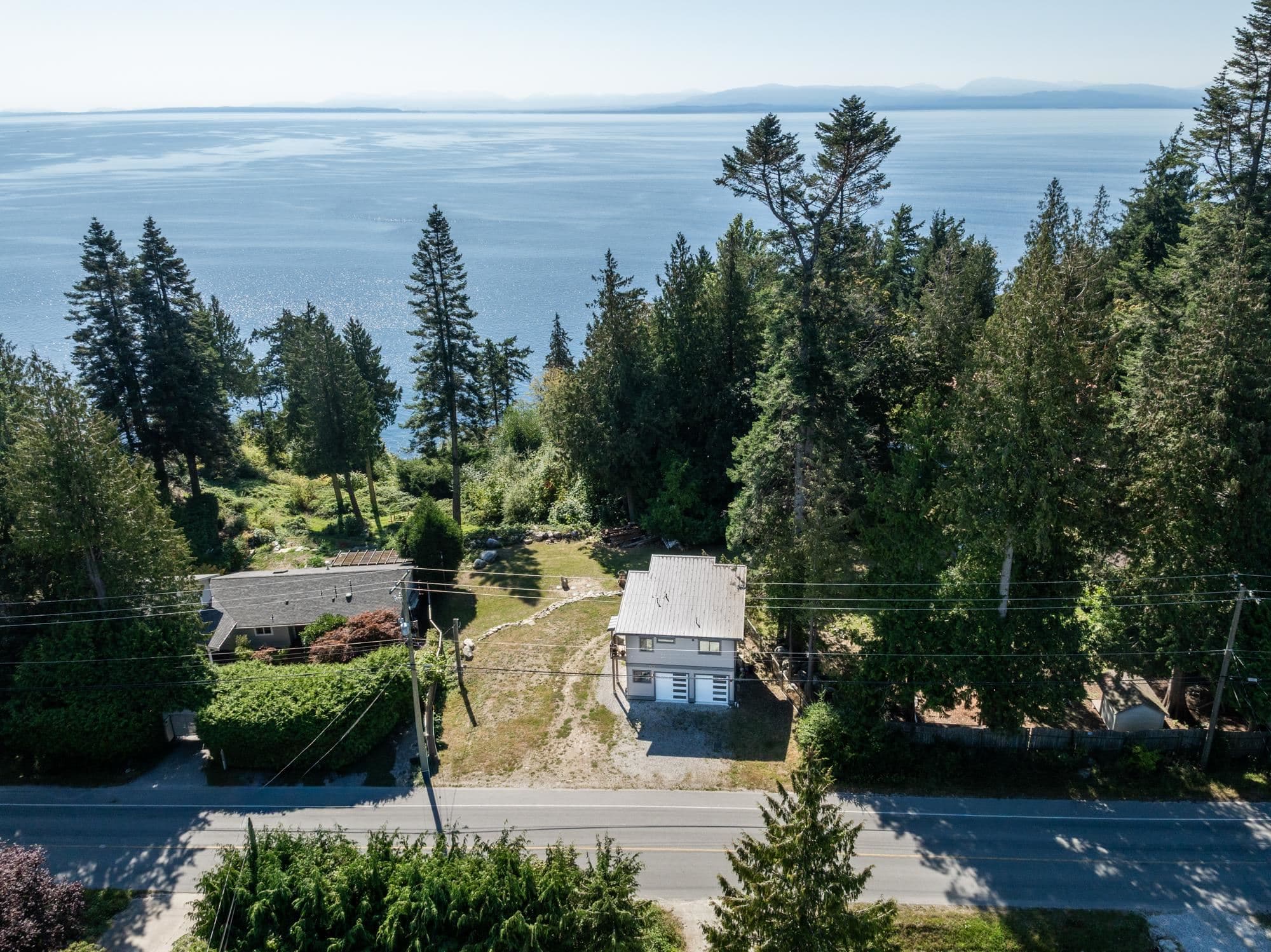 7835 Redrooffs Road, Halfmoon Bay, V7Z 1A4 — photo 2