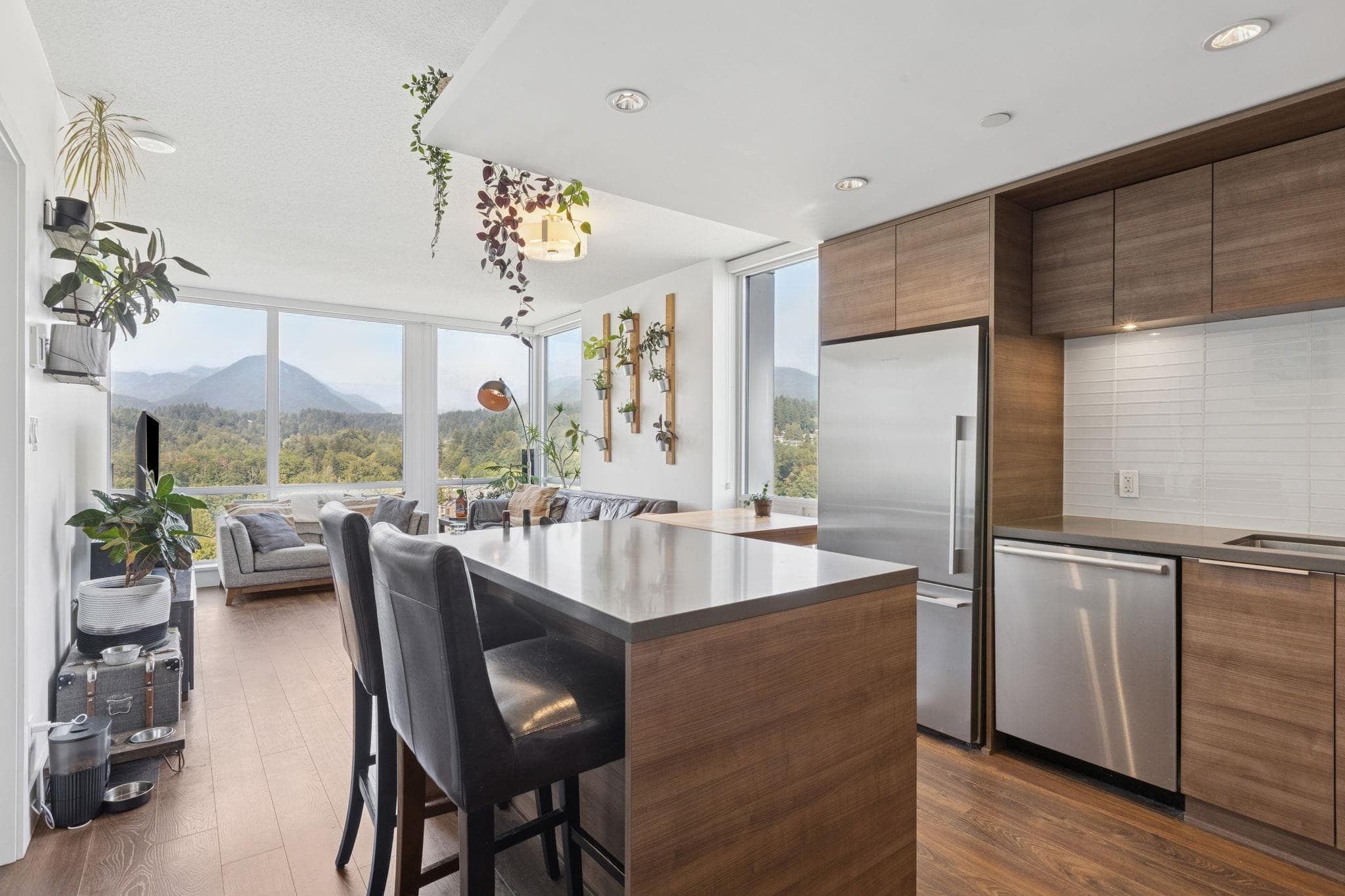 1702 - 1550 Fern Street, North Vancouver, V7J 0A9 — photo 5