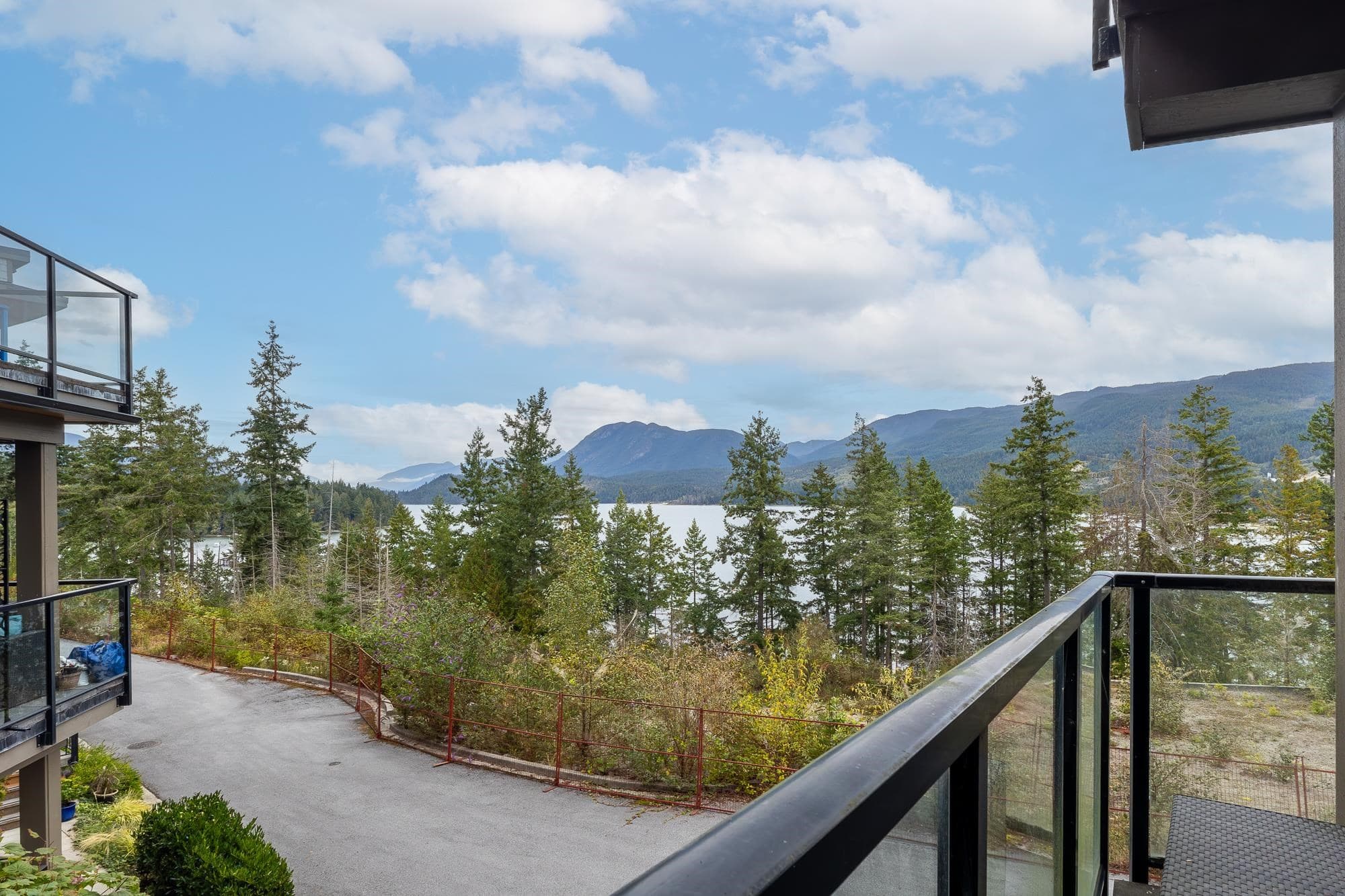 101 - 5782 Marine Way, Sechelt, V0N 3A6 — photo 3