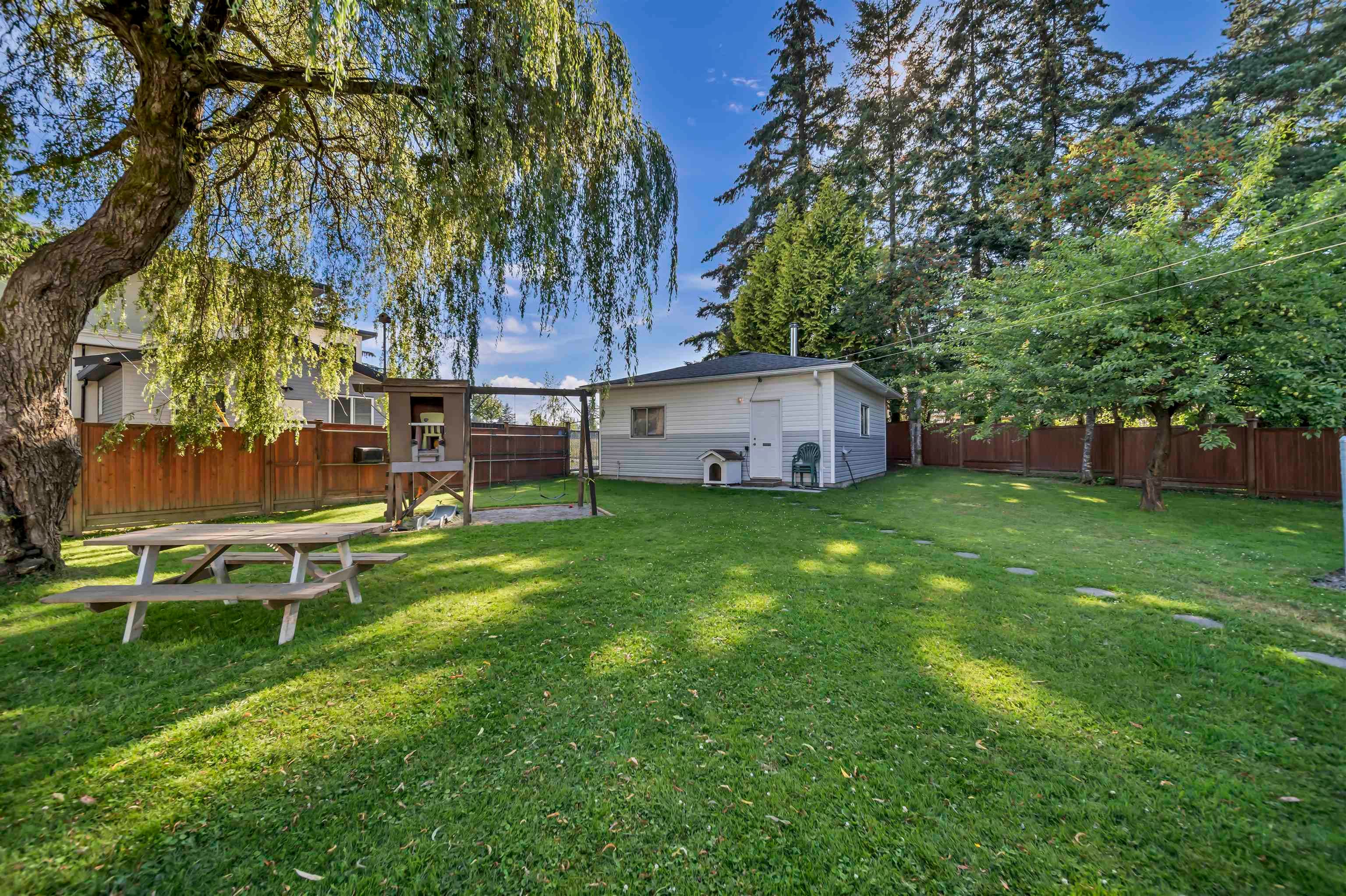 12448 97b Avenue, Surrey, V3V 2H8 — photo 2