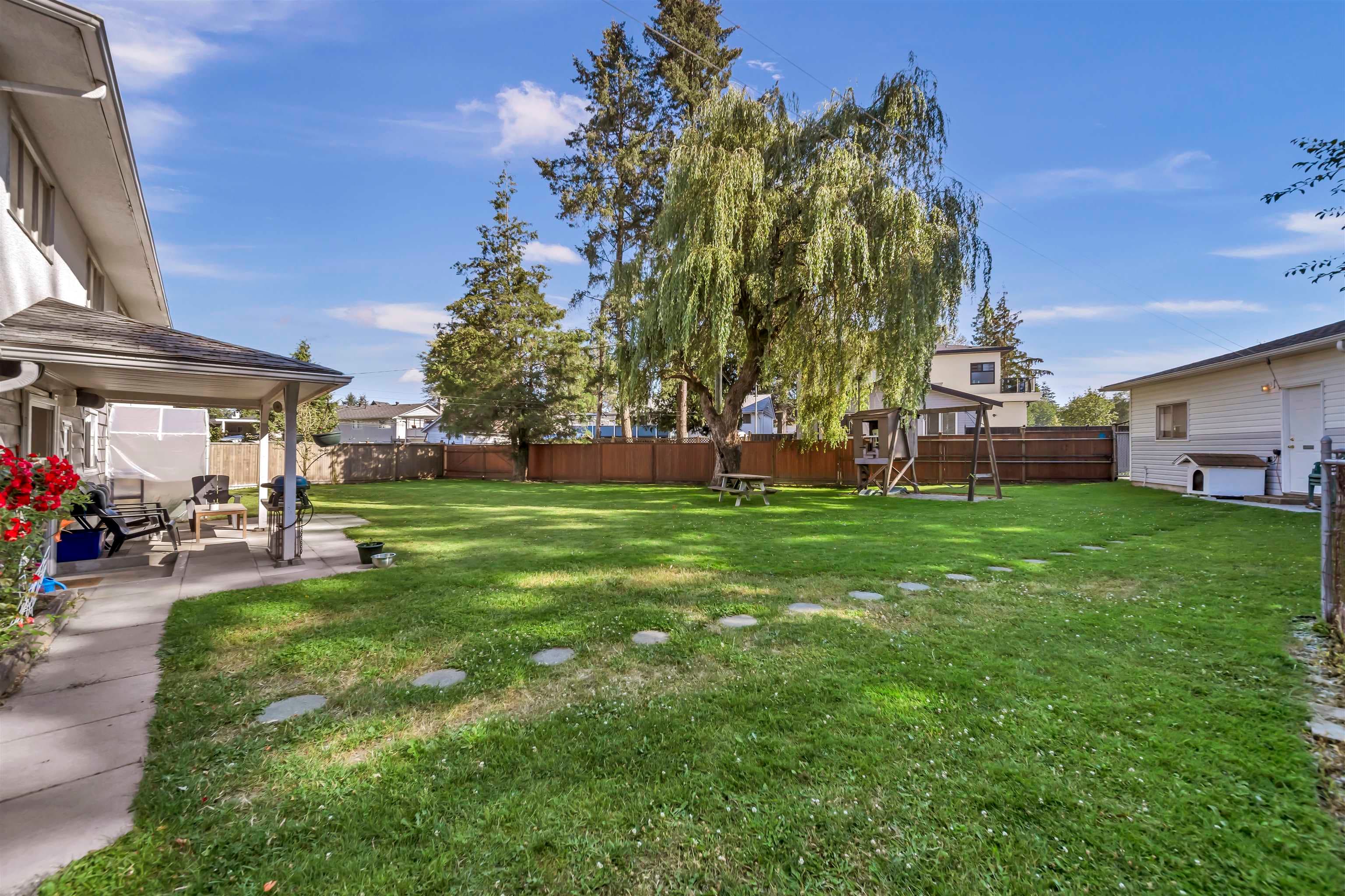 12448 97b Avenue, Surrey, V3V 2H8 — photo 3