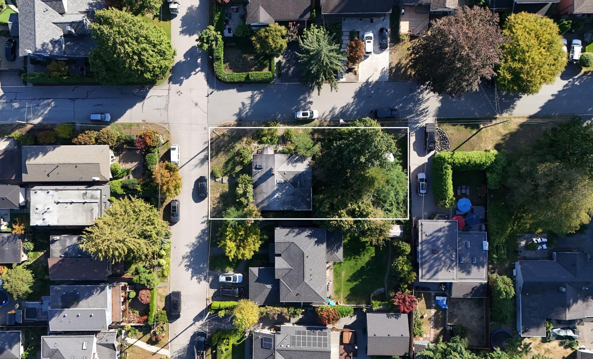 2405 Lloyd Avenue, North Vancouver