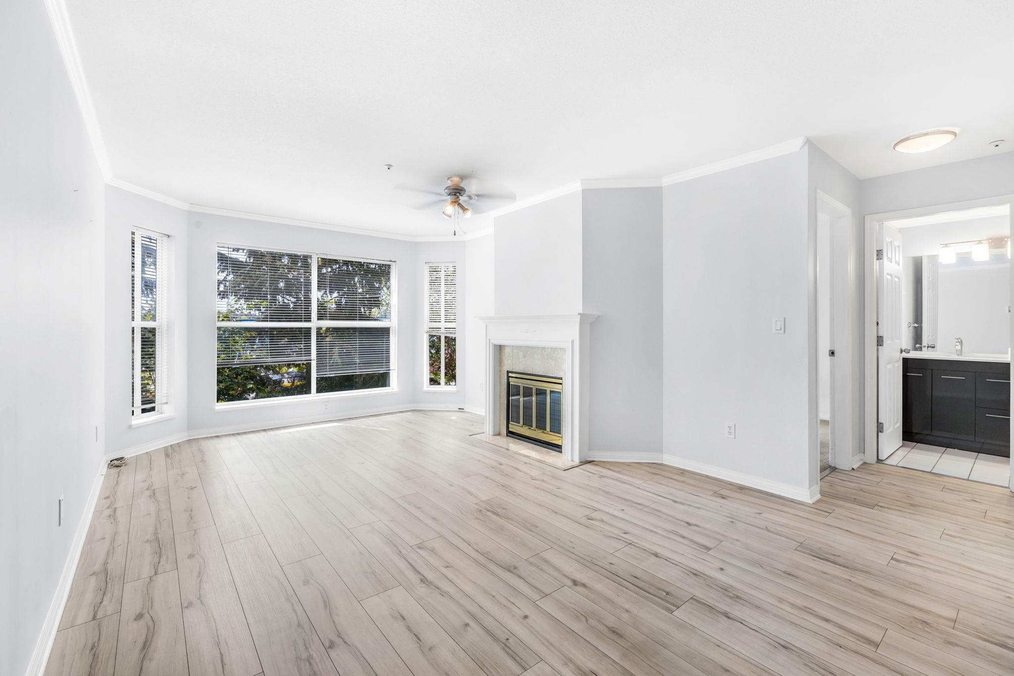 212 - 7151 121 Street, Surrey, V3W 0E7 — photo 4