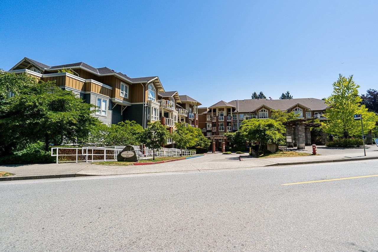 412 - 14 E Royal Avenue, New Westminster, V3L 5W5 — photo 4