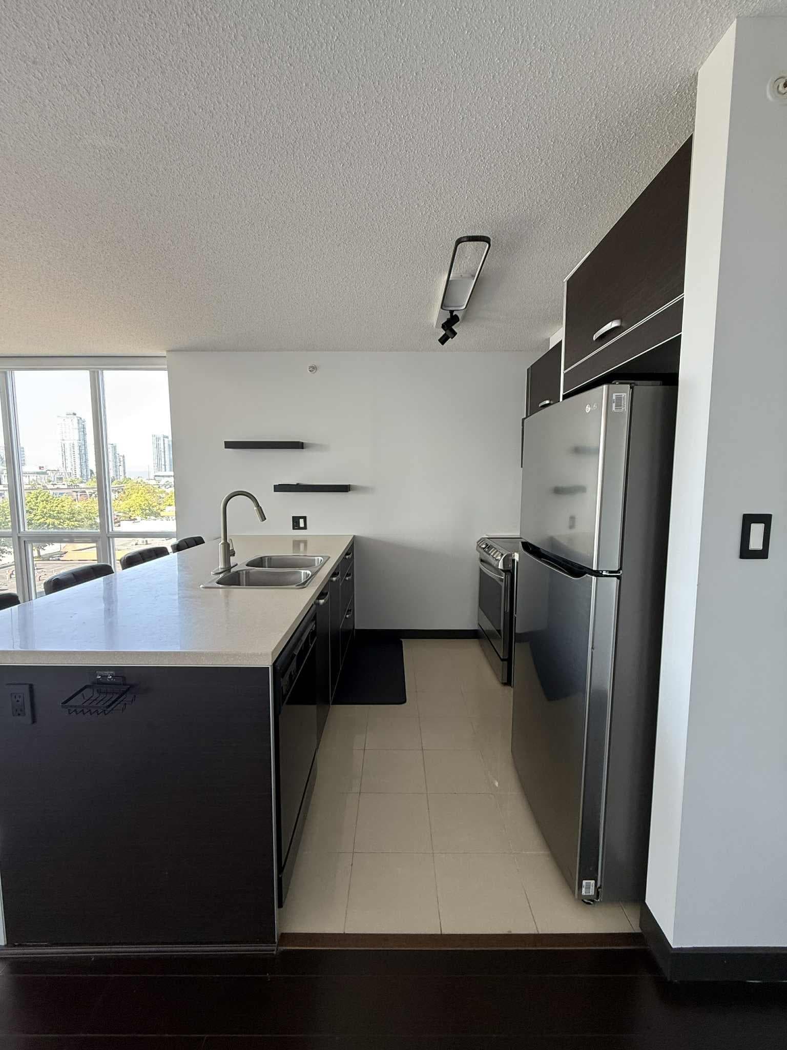 704 - 13688 100 Avenue, Surrey, V3T 0G5 — photo 5