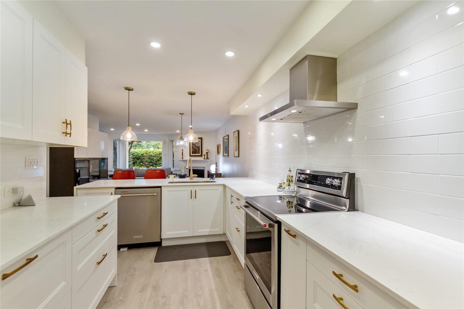 107 - 15300 17 Avenue, Surrey, V4A 8Y6 — photo 4