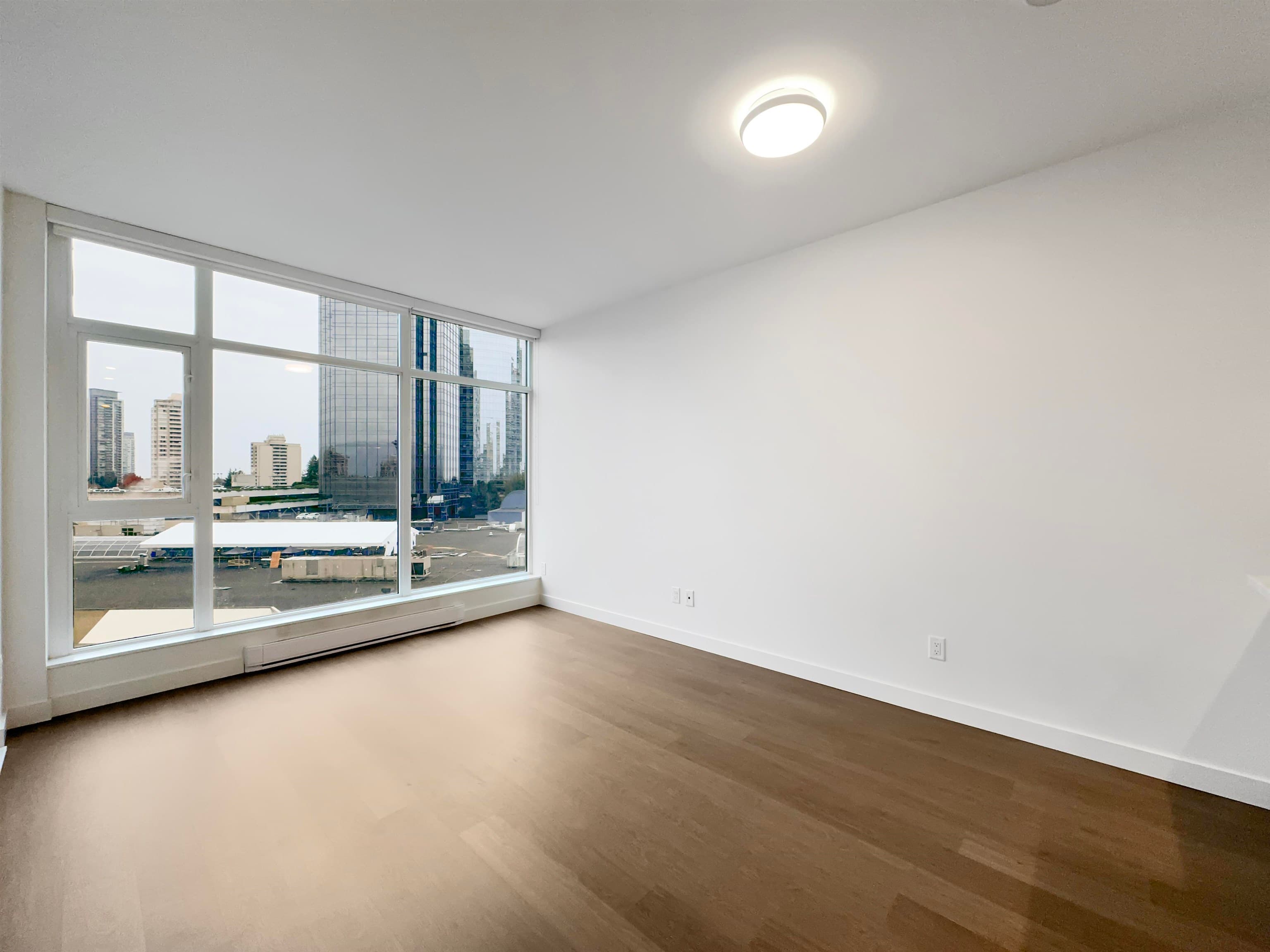 9XX - 6098 Station Street, Burnaby, V5H 0H4 — photo 4
