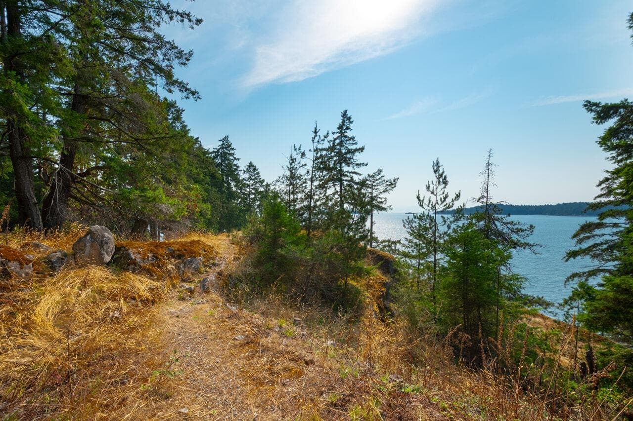 1818 Emily Lane, Bowen Island, V0N 1G2 — photo 2