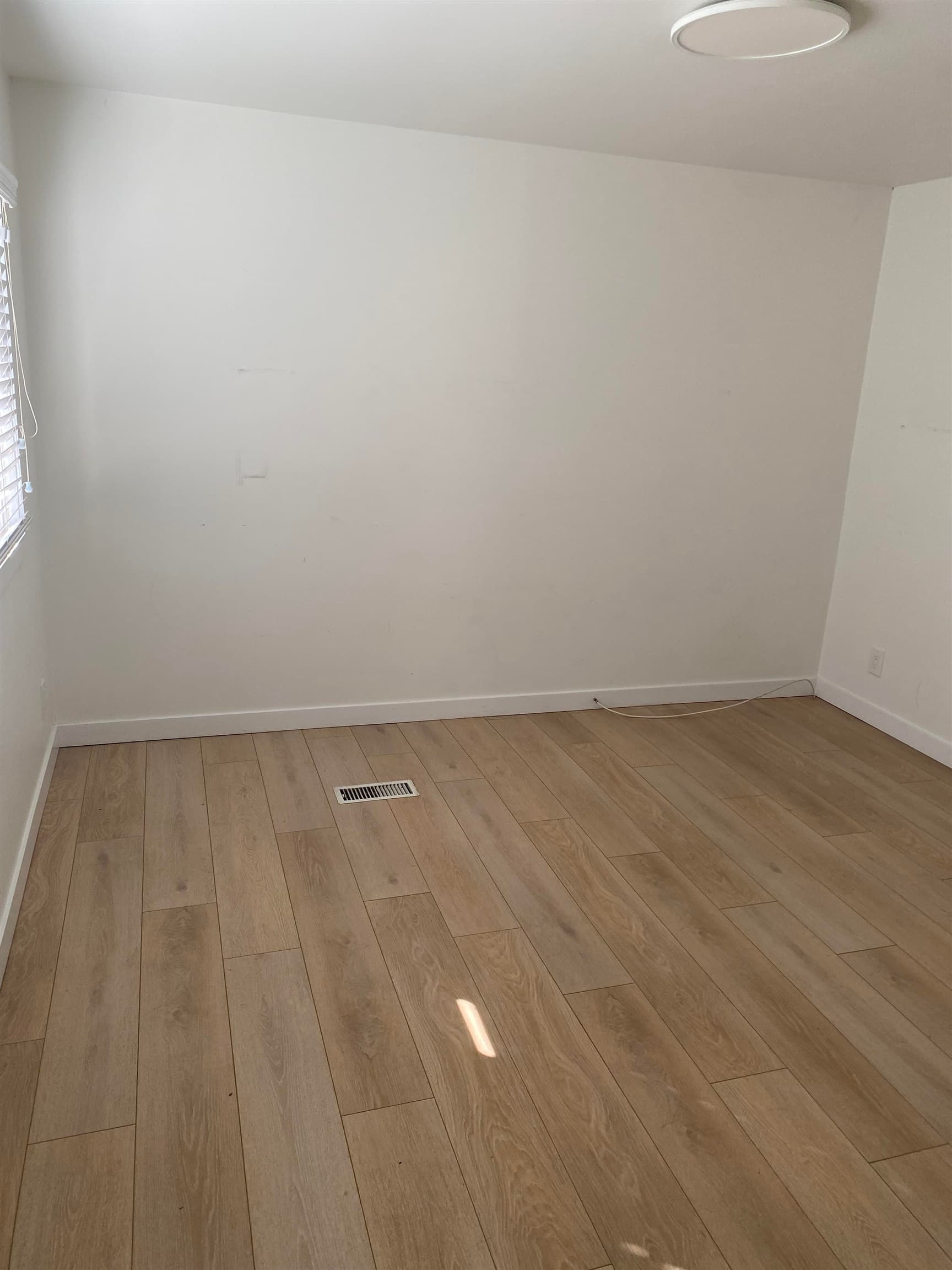 235 - 1840 160 Street, Surrey, V4A 4X4 — photo 3