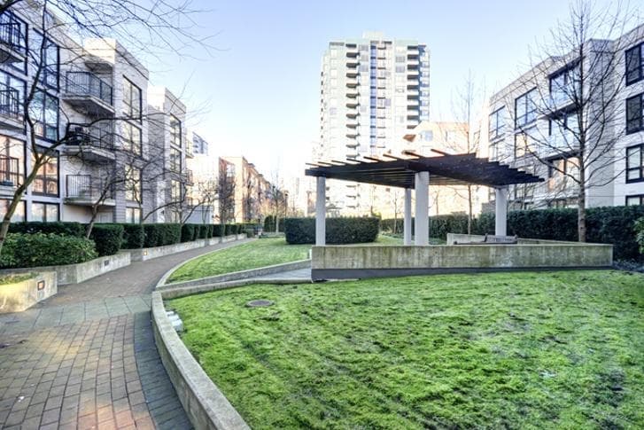 608 - 3663 Crowley Drive, Vancouver, V5R 6H4 — photo 2