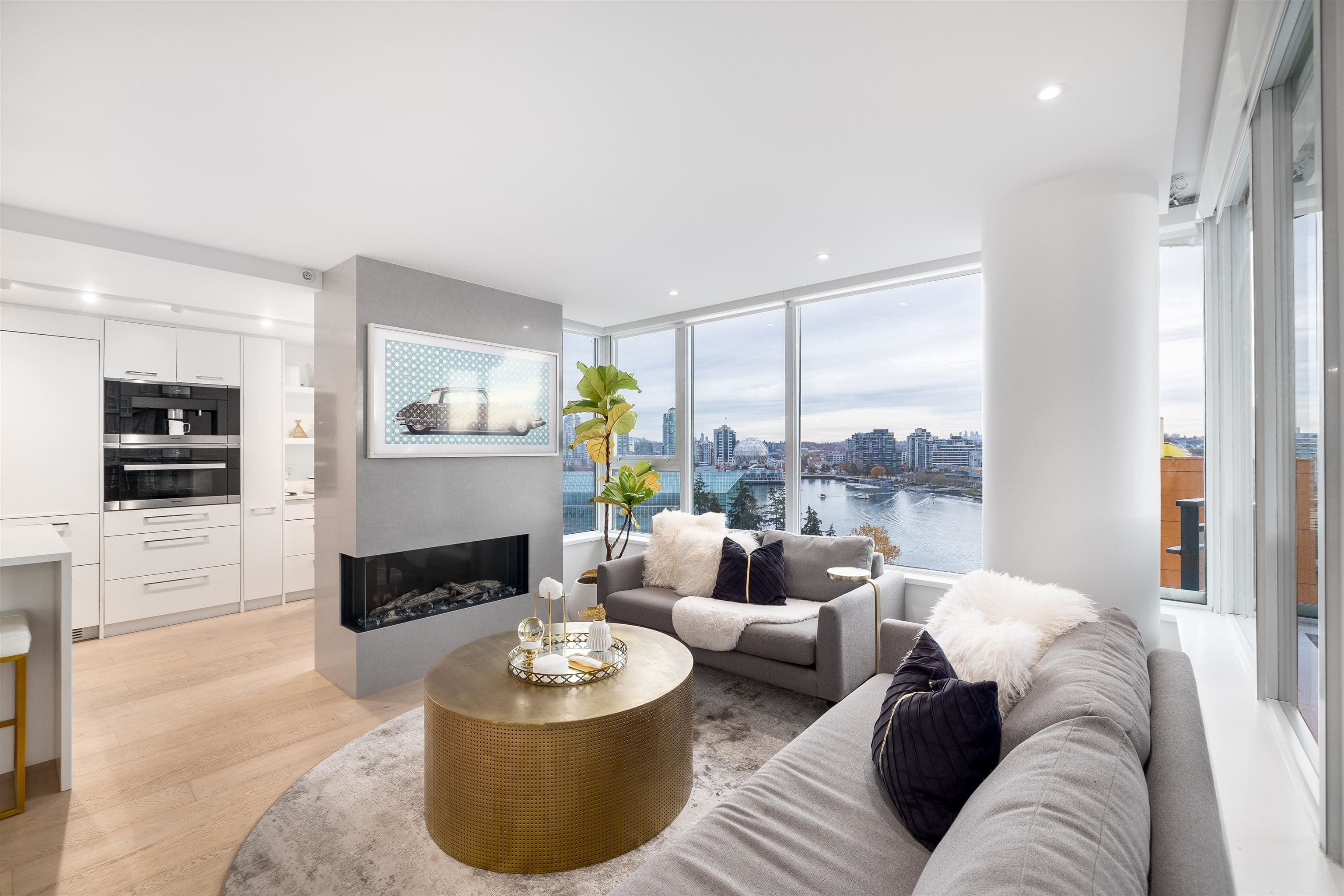 1603 - 33 Smithe Street, Vancouver, V6B 0B5 — photo 1