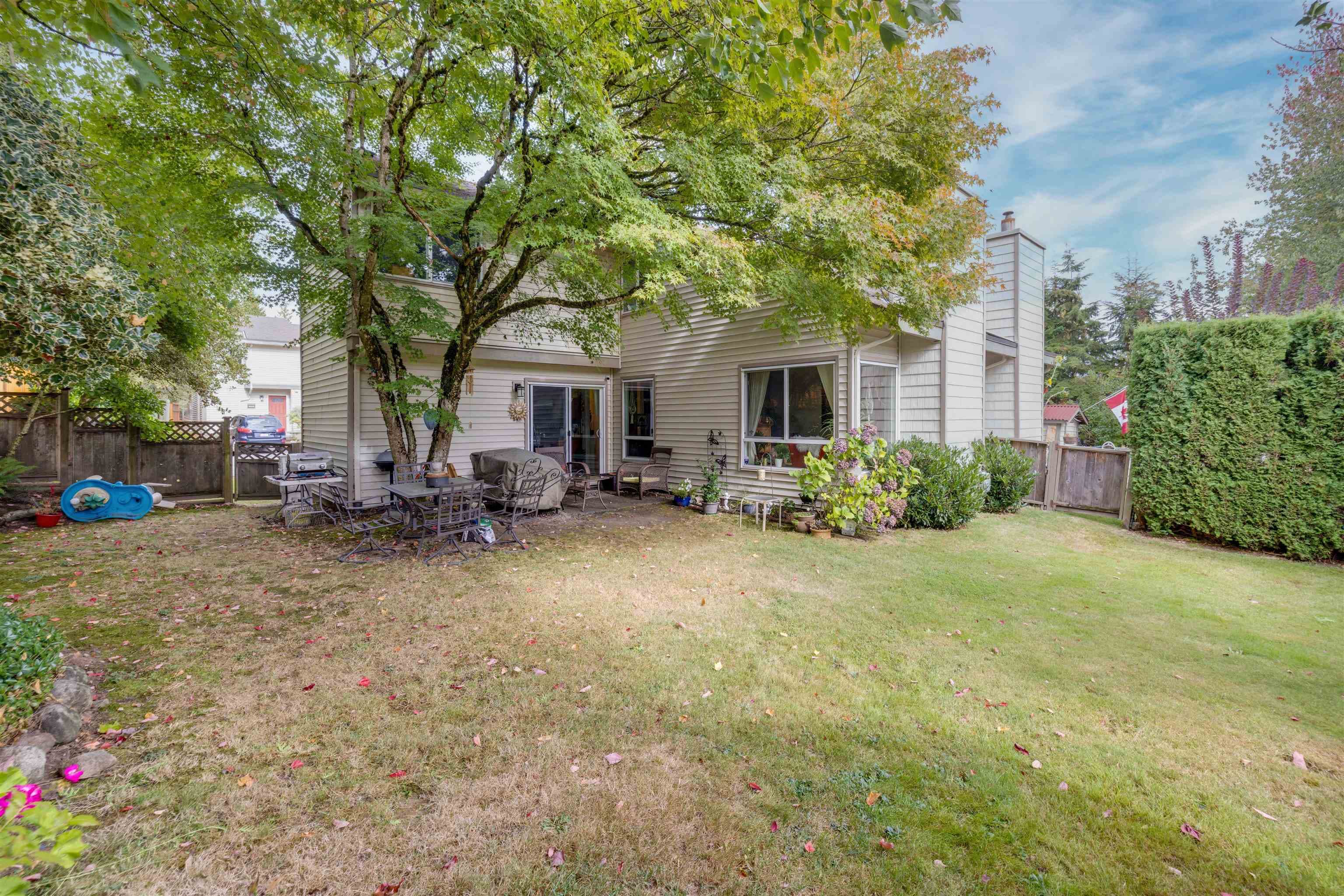 6211 W Greenside Drive, Surrey, V3S 5M8 — photo 5