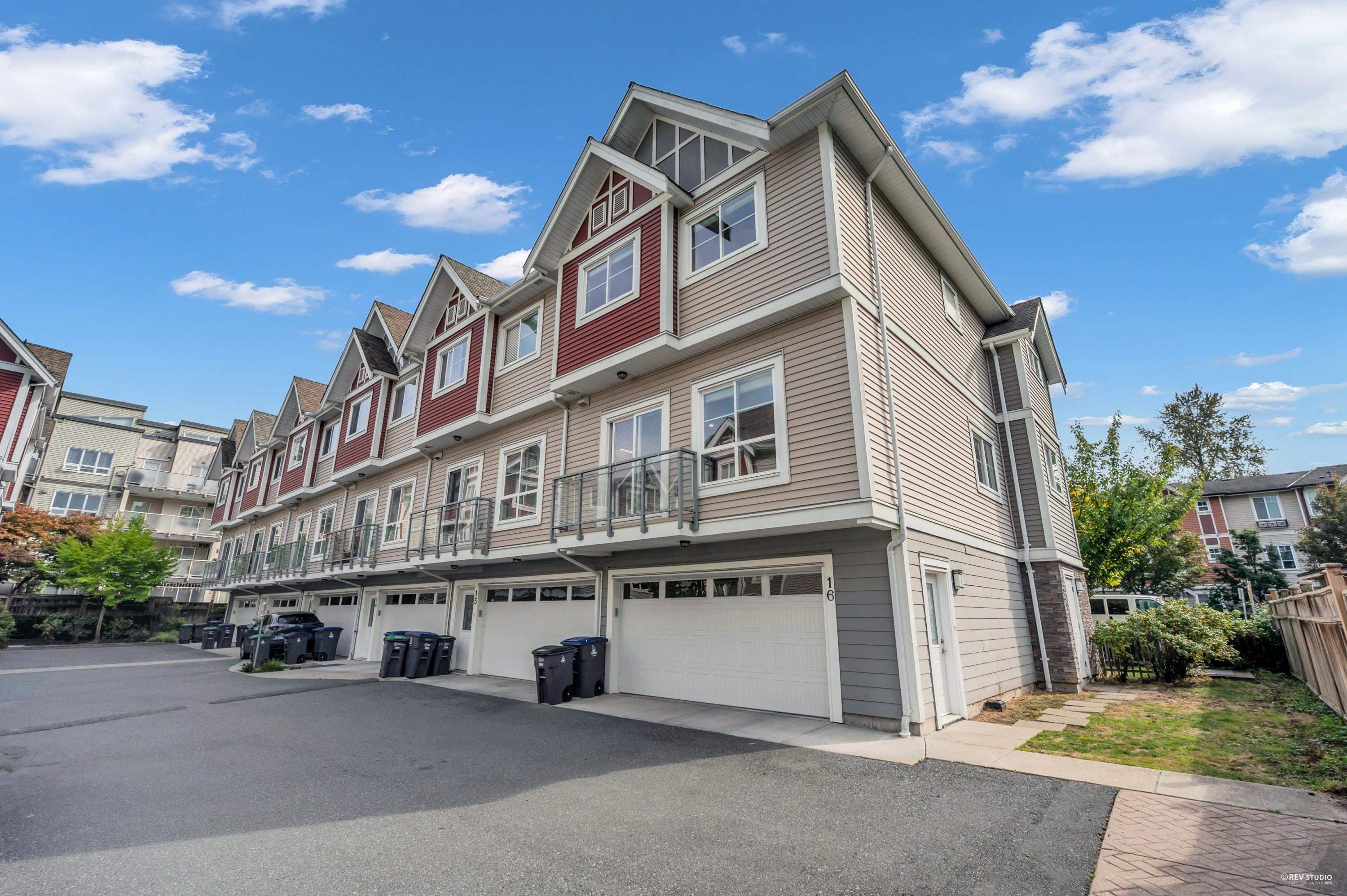 16 - 14320 103a Avenue, Surrey
