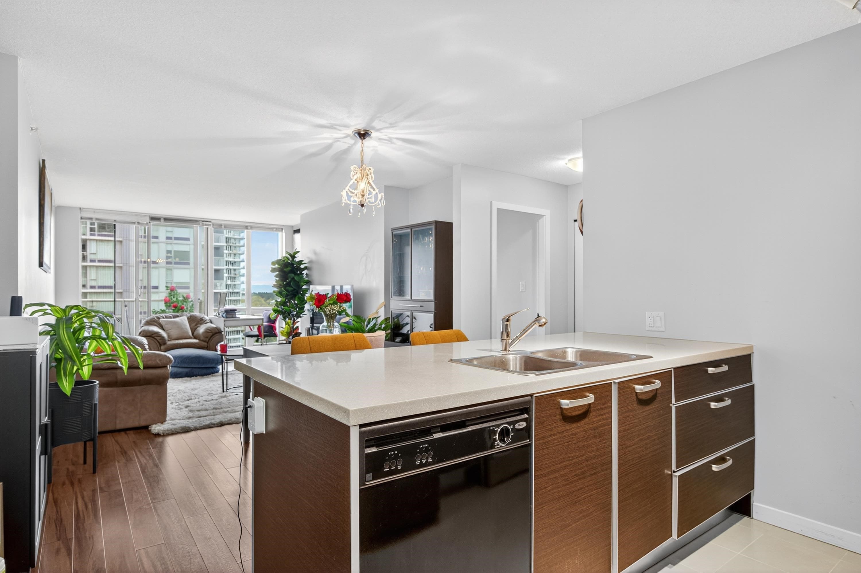 2309 - 13688 100 Avenue, Surrey, V3T 0G5 — photo 2
