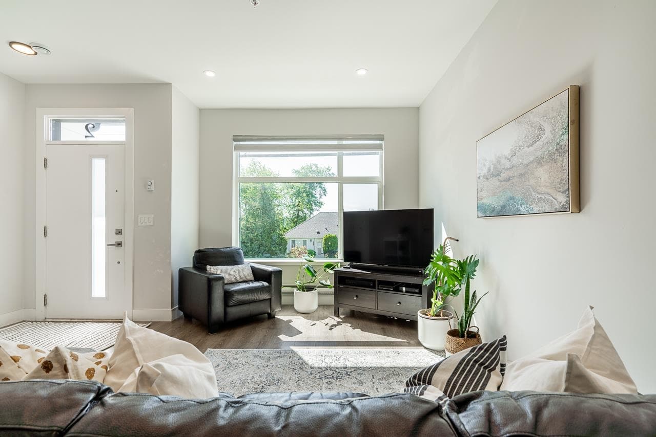 2 - 1211 Eighth Avenue, New Westminster, V3M 2R8 — photo 3