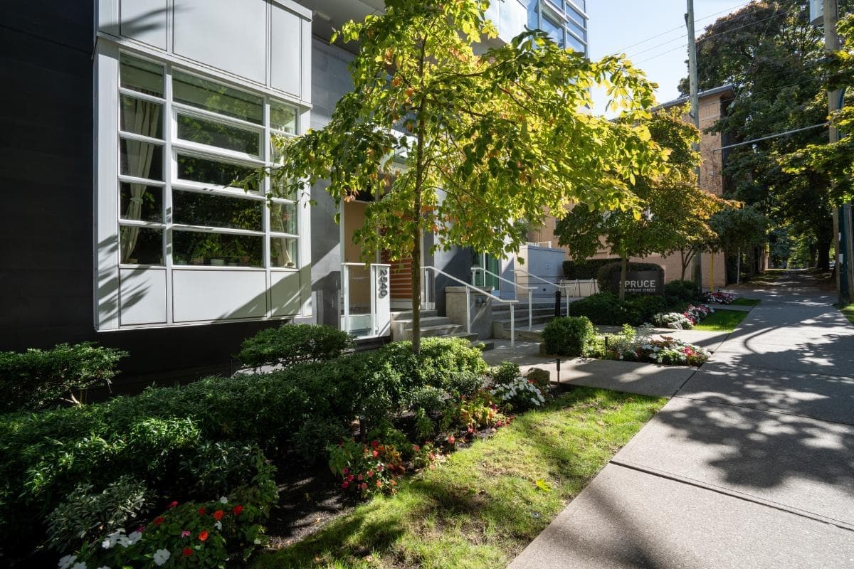 2540 Spruce Street, Vancouver, V6H 2P7 — photo 2