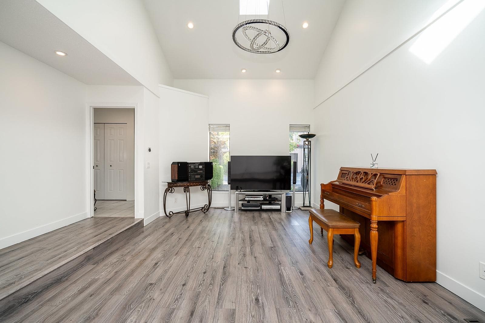 7225 Quatsino Drive, Vancouver, V5S 4C2 — photo 4