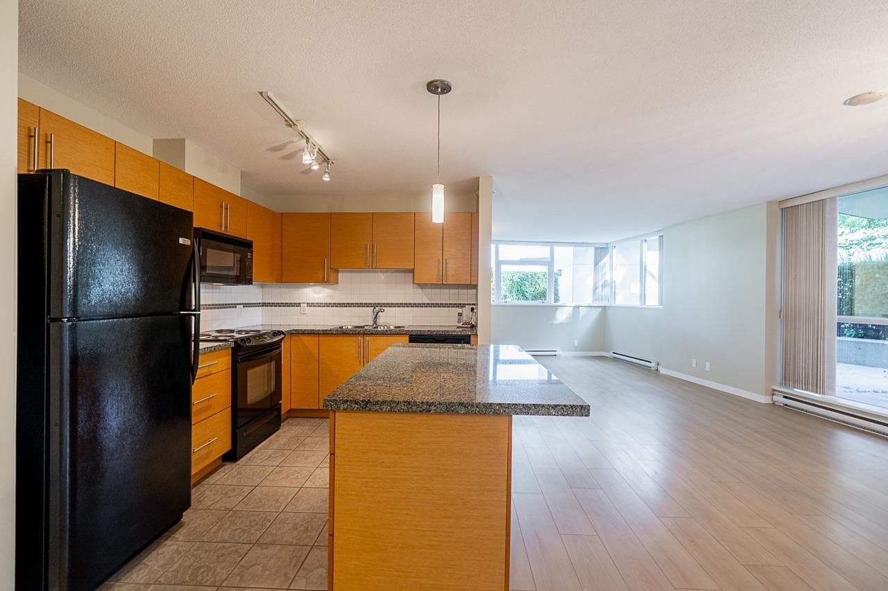 403 - 2225 SW Holdom Avenue, Burnaby, V5B 0A2 — photo 4