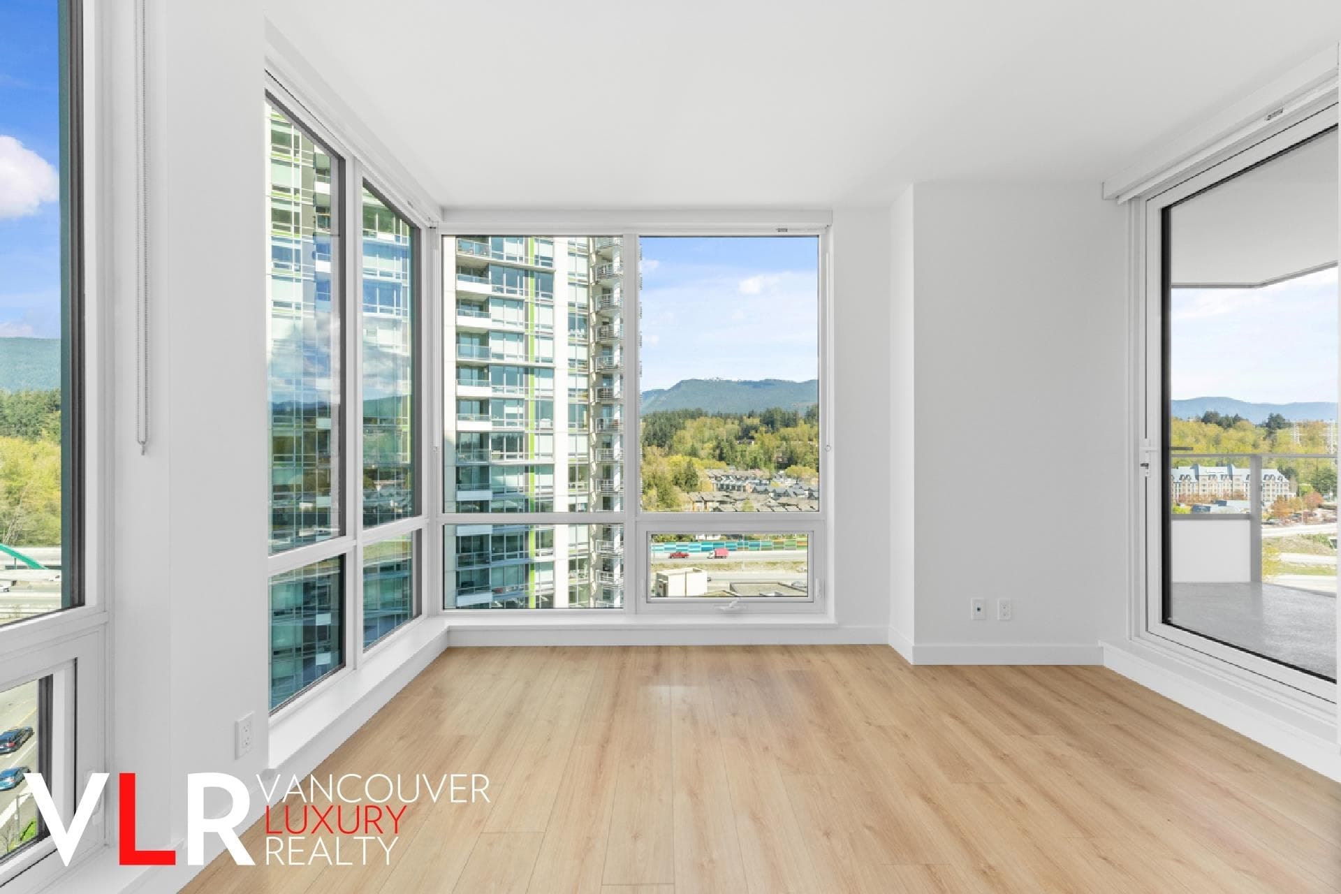 1202 - 1500 Fern Street, North Vancouver, V7J 1H6 — photo 3