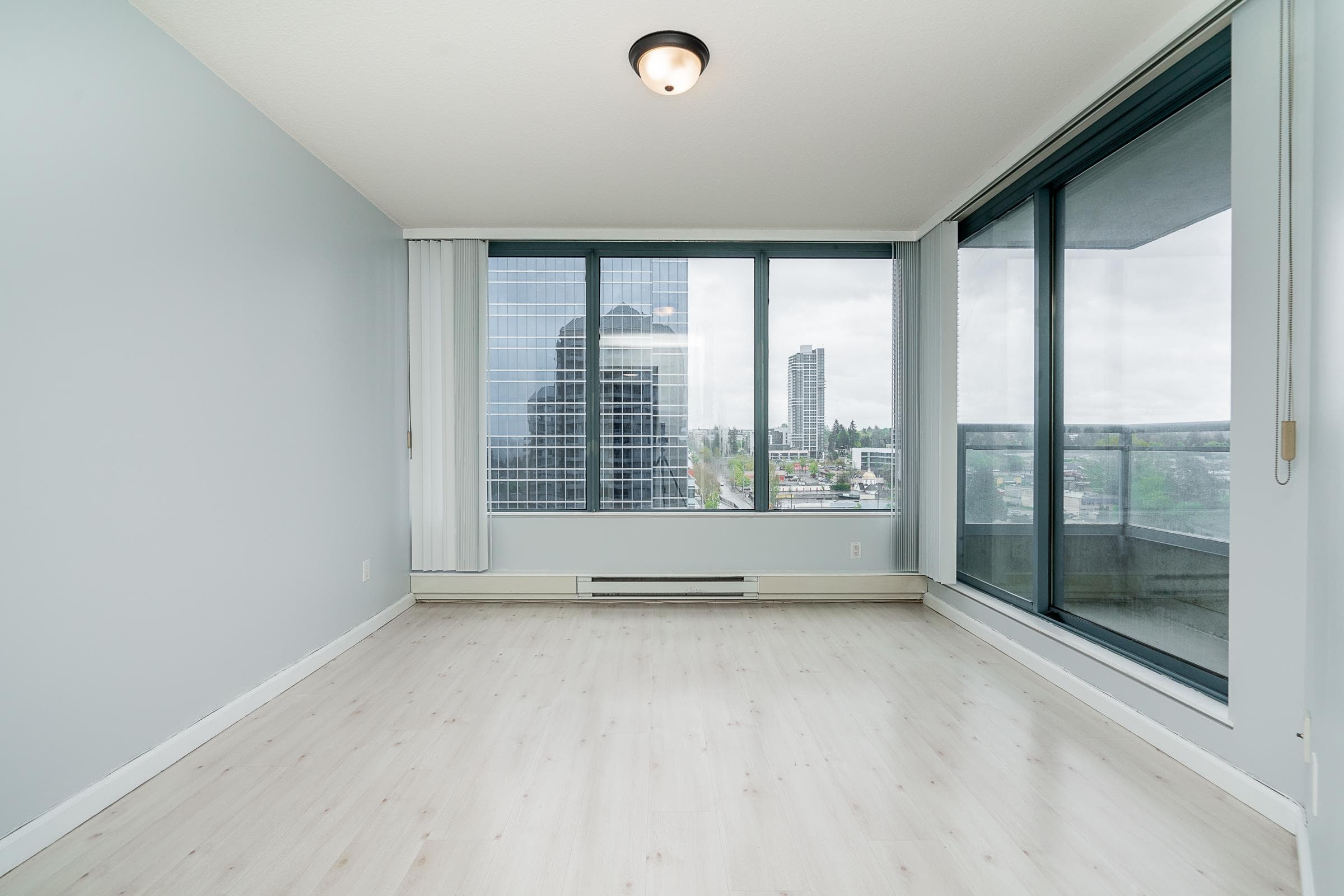 1301 - 13383 108 Avenue, Surrey, V3T 5T6 — photo 5