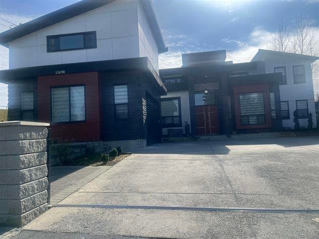 13698 113 Avenue, Surrey, V3R 2J1 — photo 2