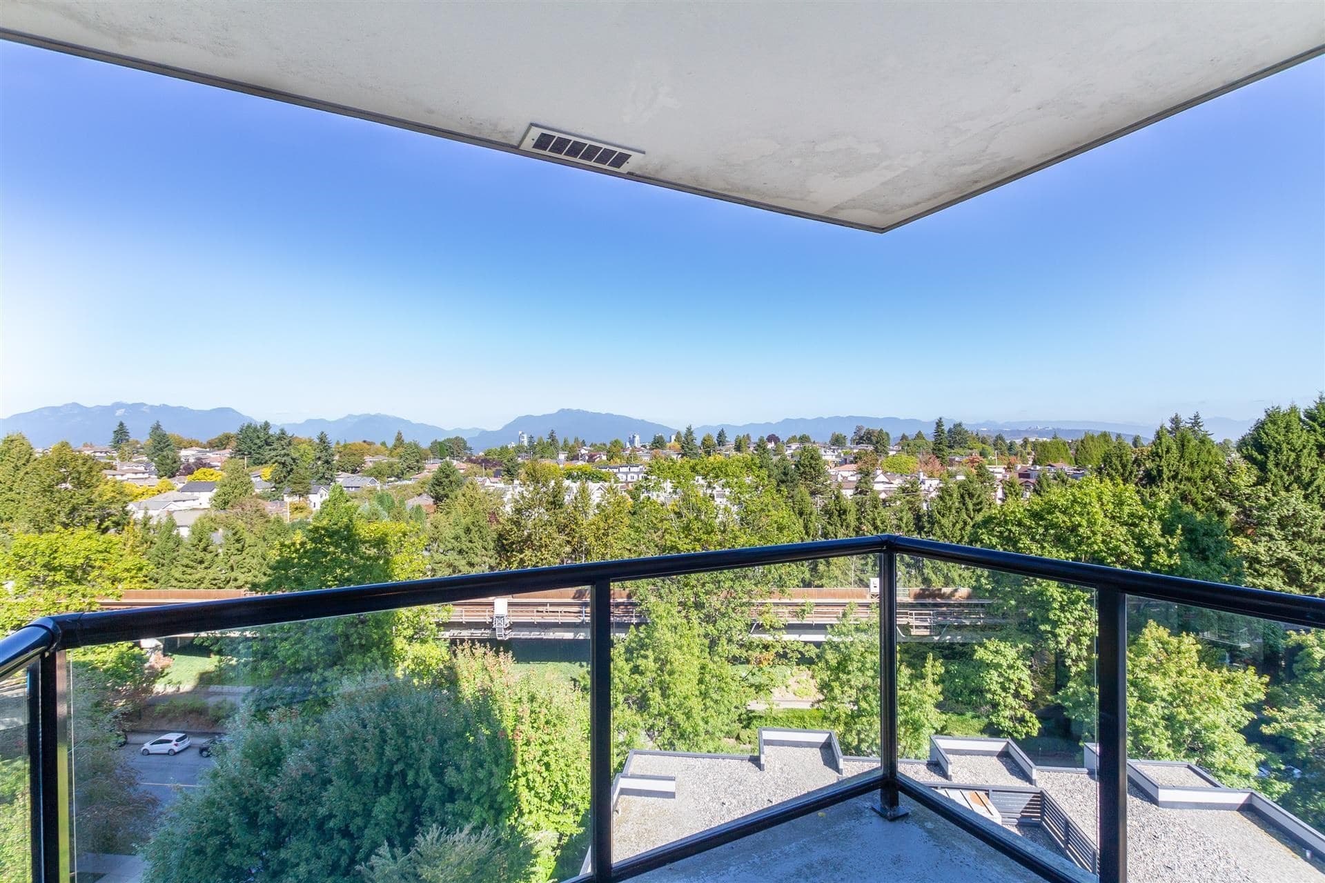 1009 - 5380 Oben Street, Vancouver, V5R 6H7 — photo 1