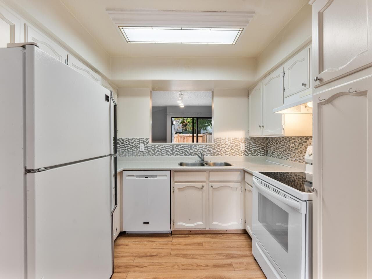 19 - 3851 Blundell Road, Richmond, V7C 4P7 — photo 3