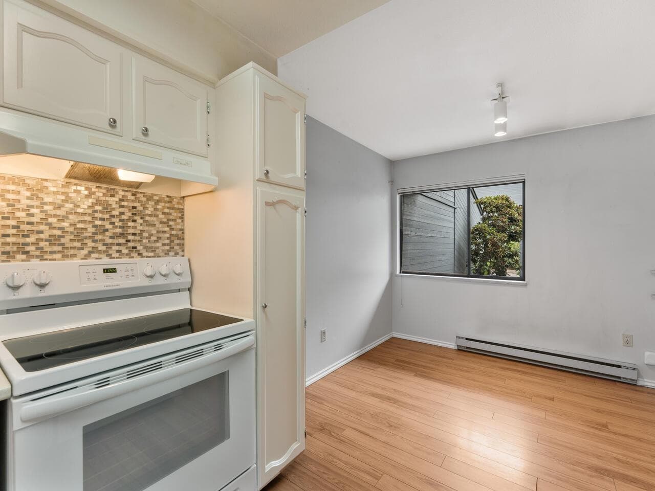 19 - 3851 Blundell Road, Richmond, V7C 4P7 — photo 4