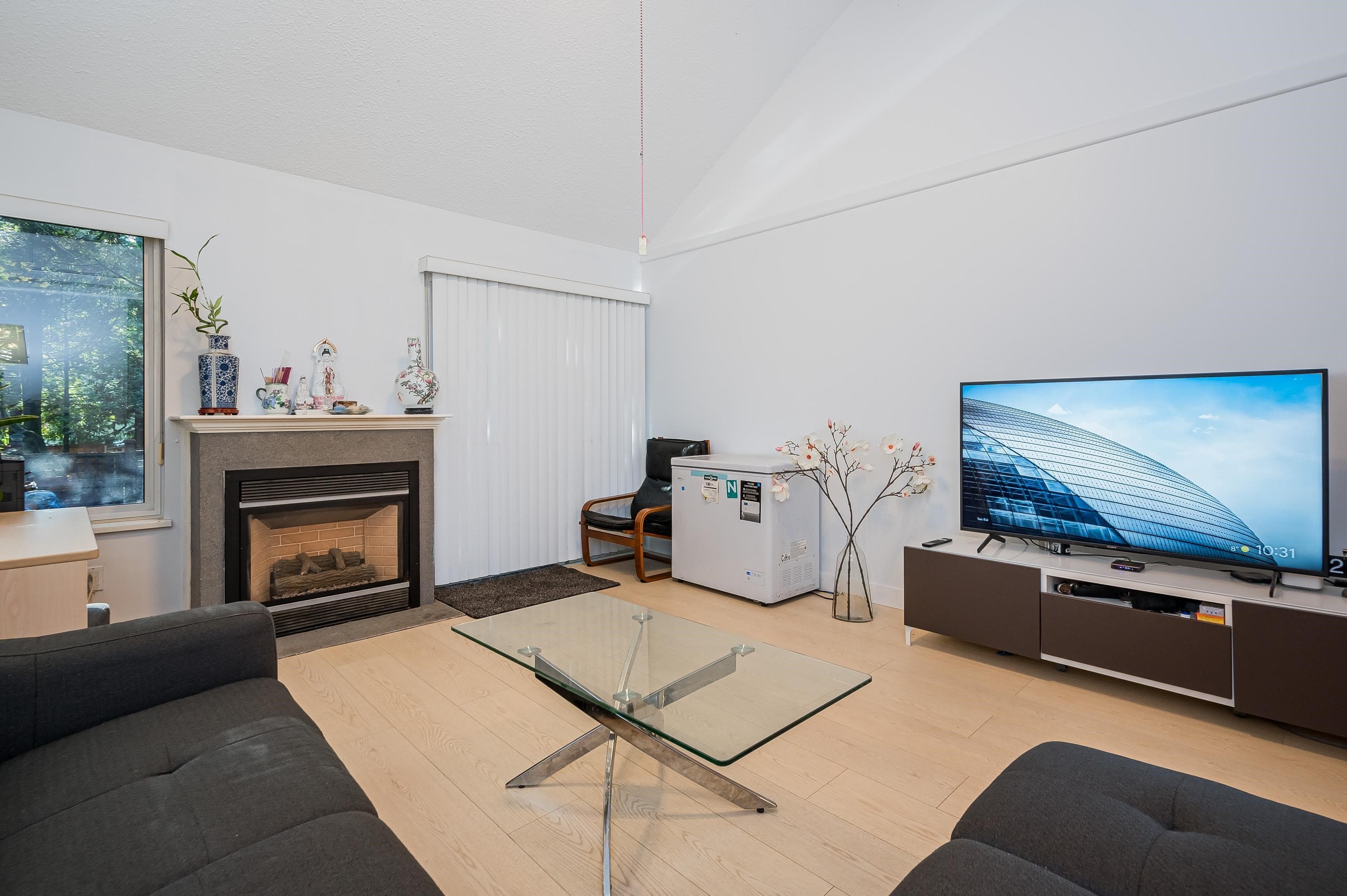 4814 Fernglen Drive, Burnaby, V5G 3V7 — photo 4
