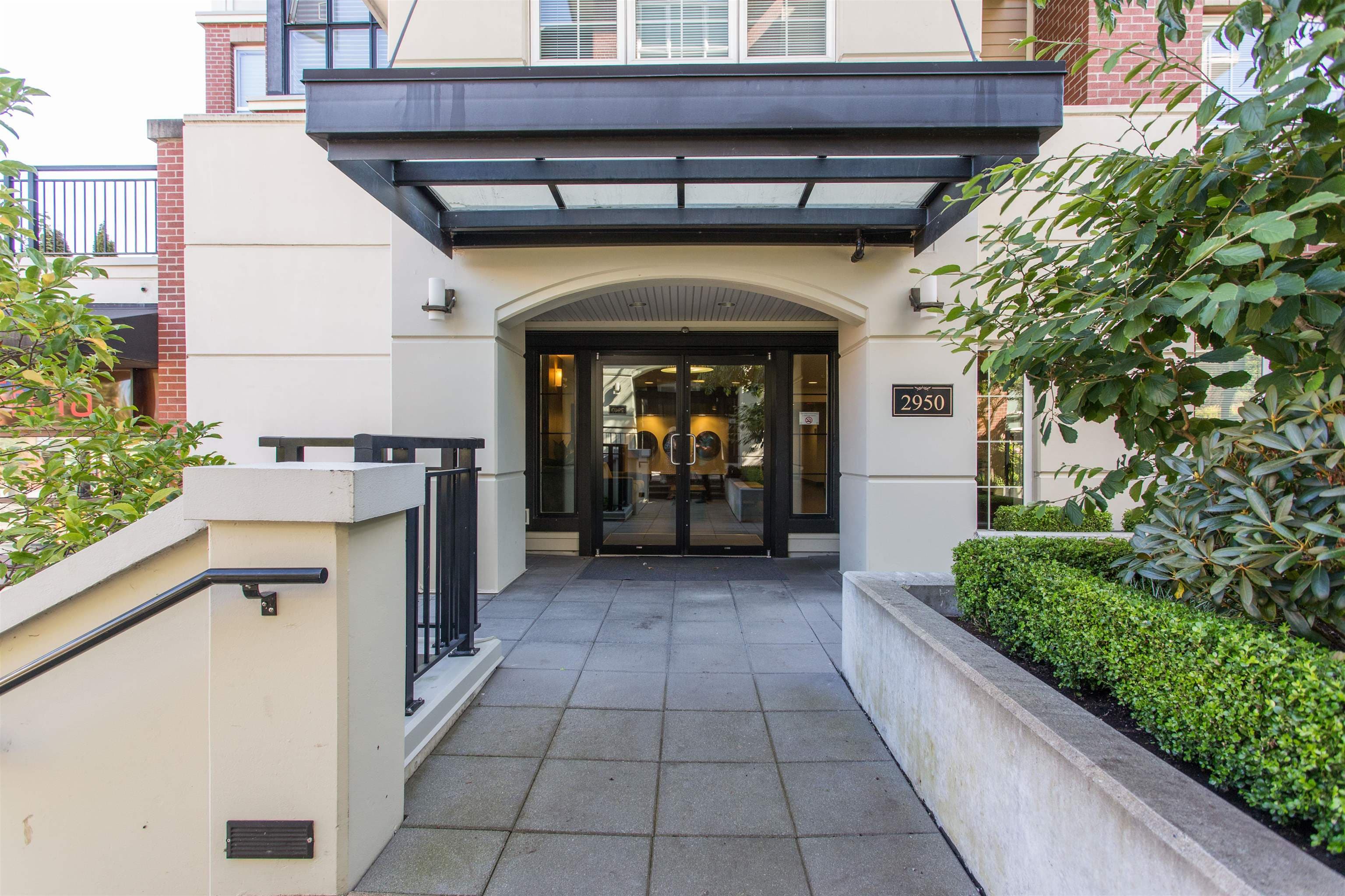 156 - 2950 King George Boulevard, Surrey, V4P 0E5 — photo 2