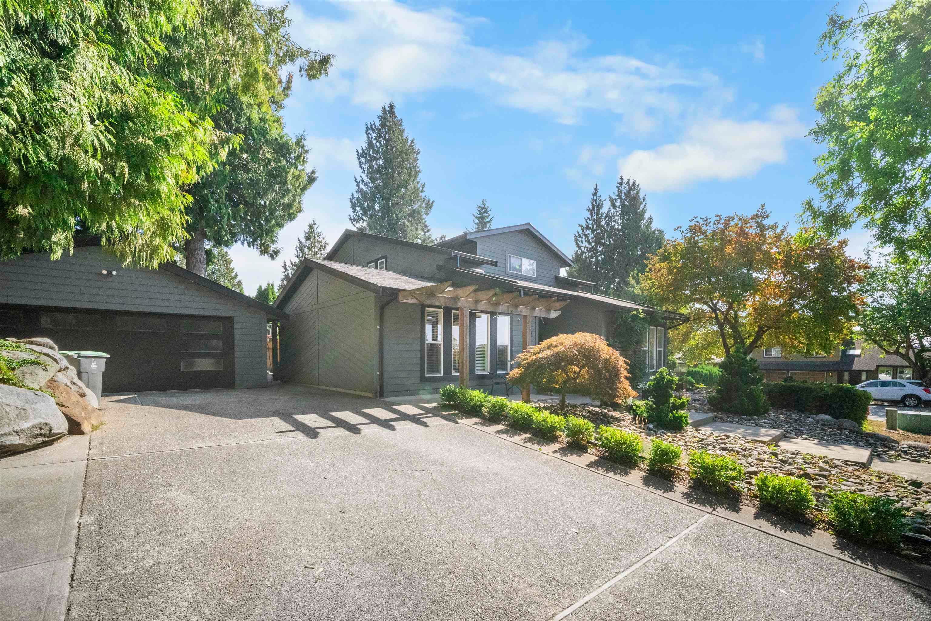 5786 Aberdeen Street, Surrey, V3S 4W2 — photo 2
