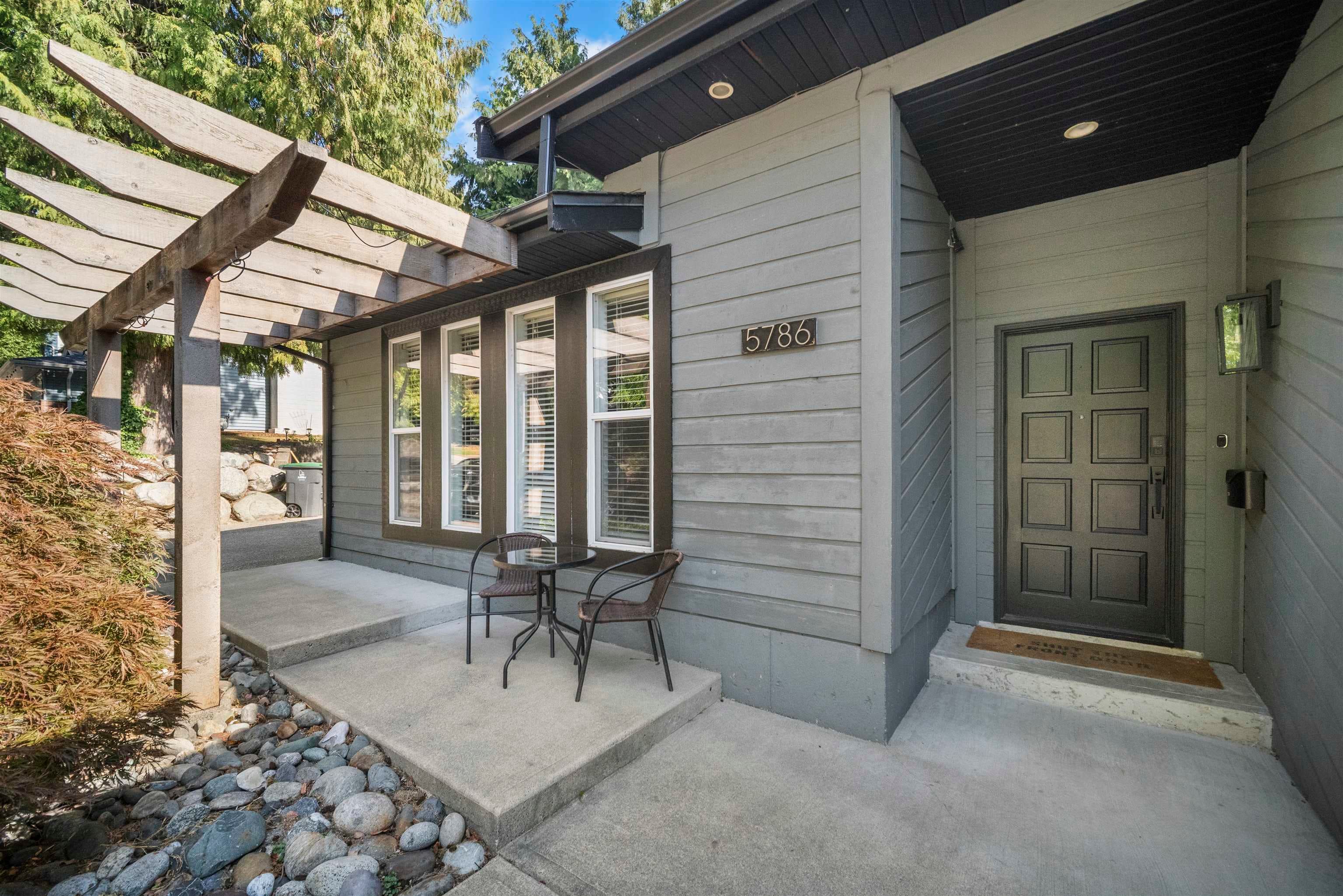 5786 Aberdeen Street, Surrey, V3S 4W2 — photo 3