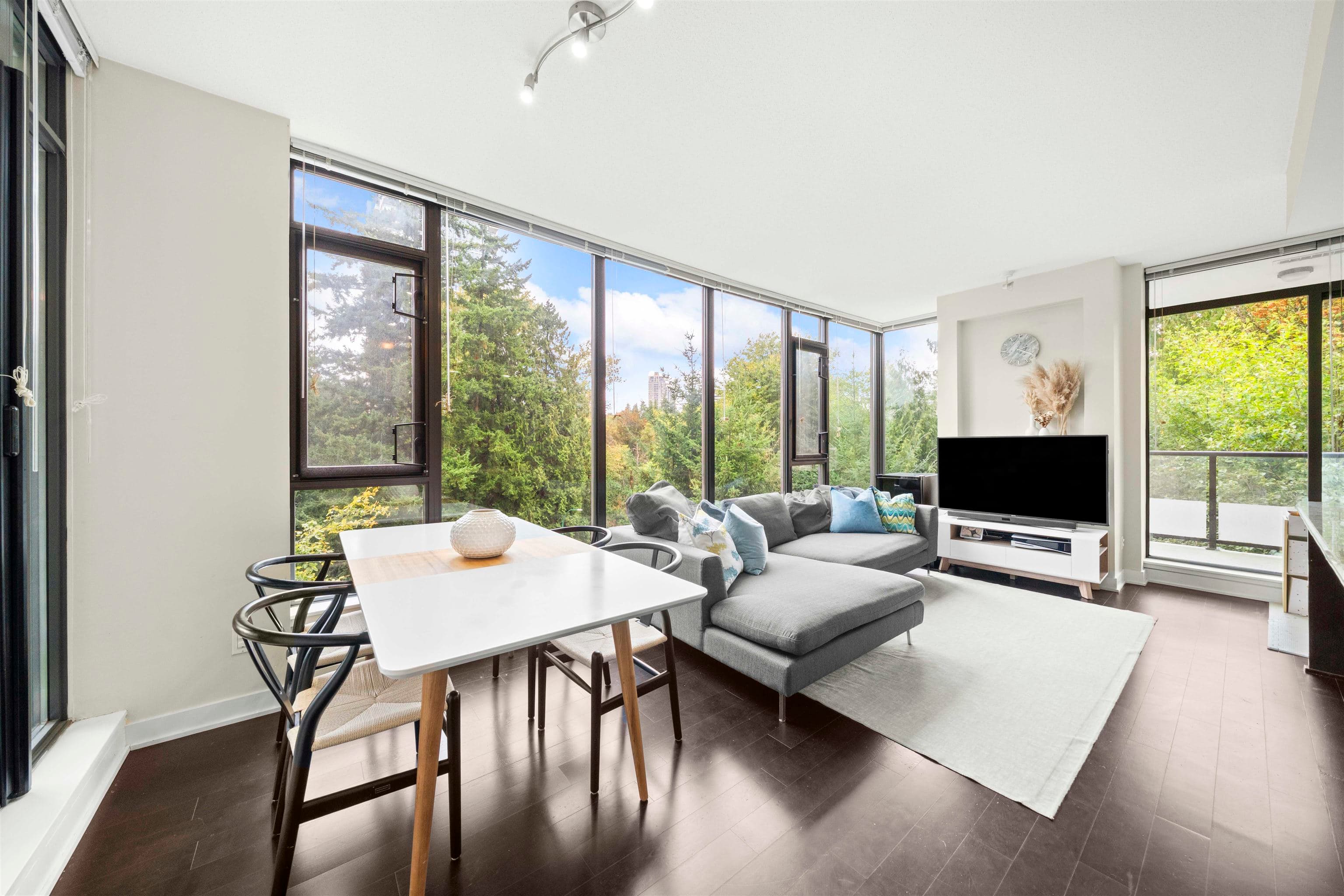 603 - 7088 18th Avenue, Burnaby, V3N 0A2 — photo 3