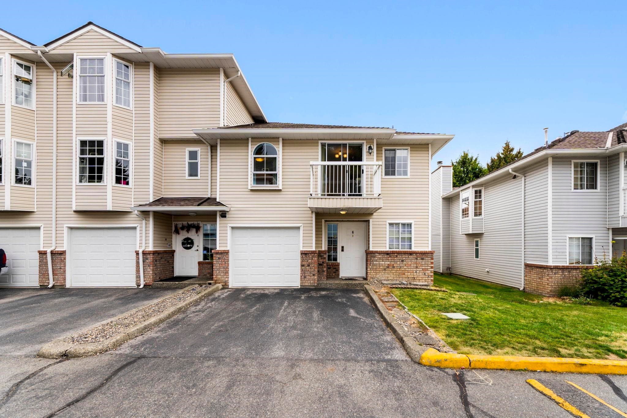 6 - 13970 72 Avenue, Surrey