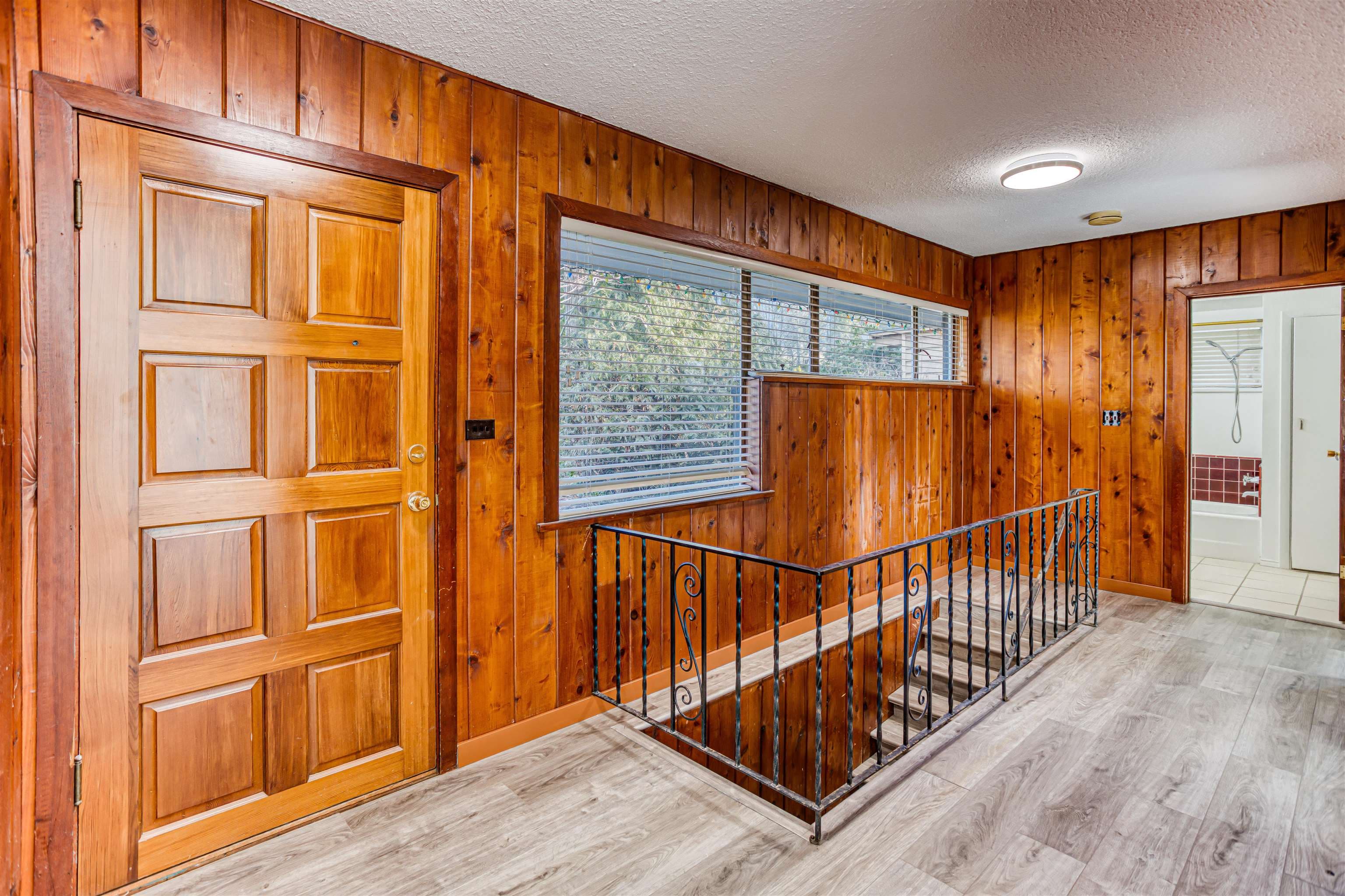 1025 Ridgewood Drive, North Vancouver, V7R 1H9 — photo 5
