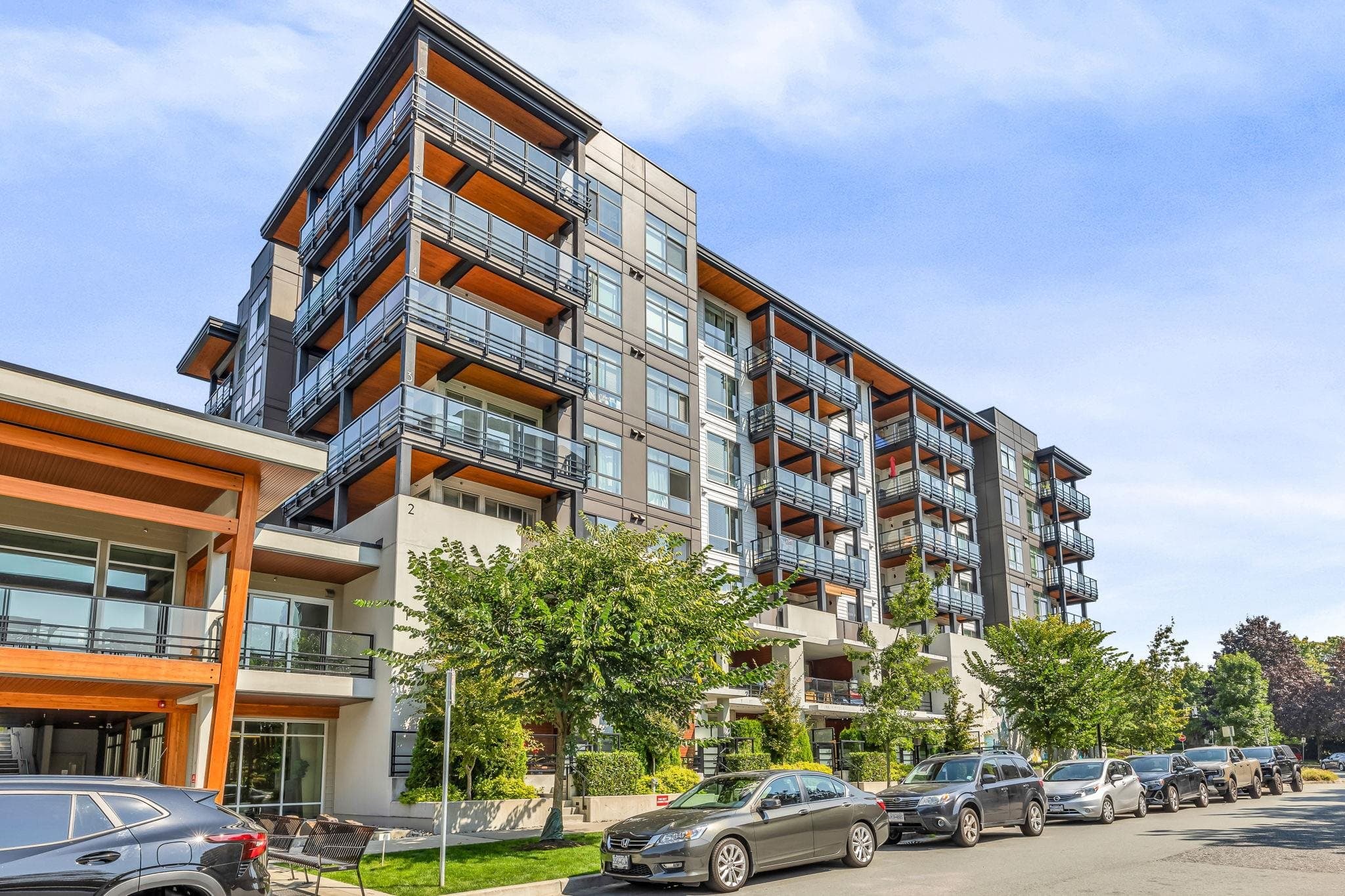 404 - 128 E 8th Street, North Vancouver