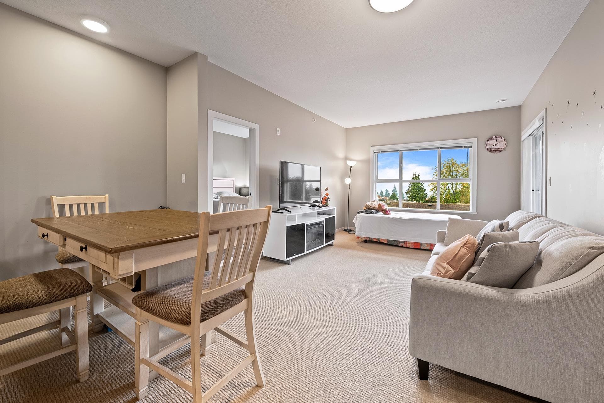 417 - 5885 Irmin Street, Burnaby, V5J 0C2 — photo 4