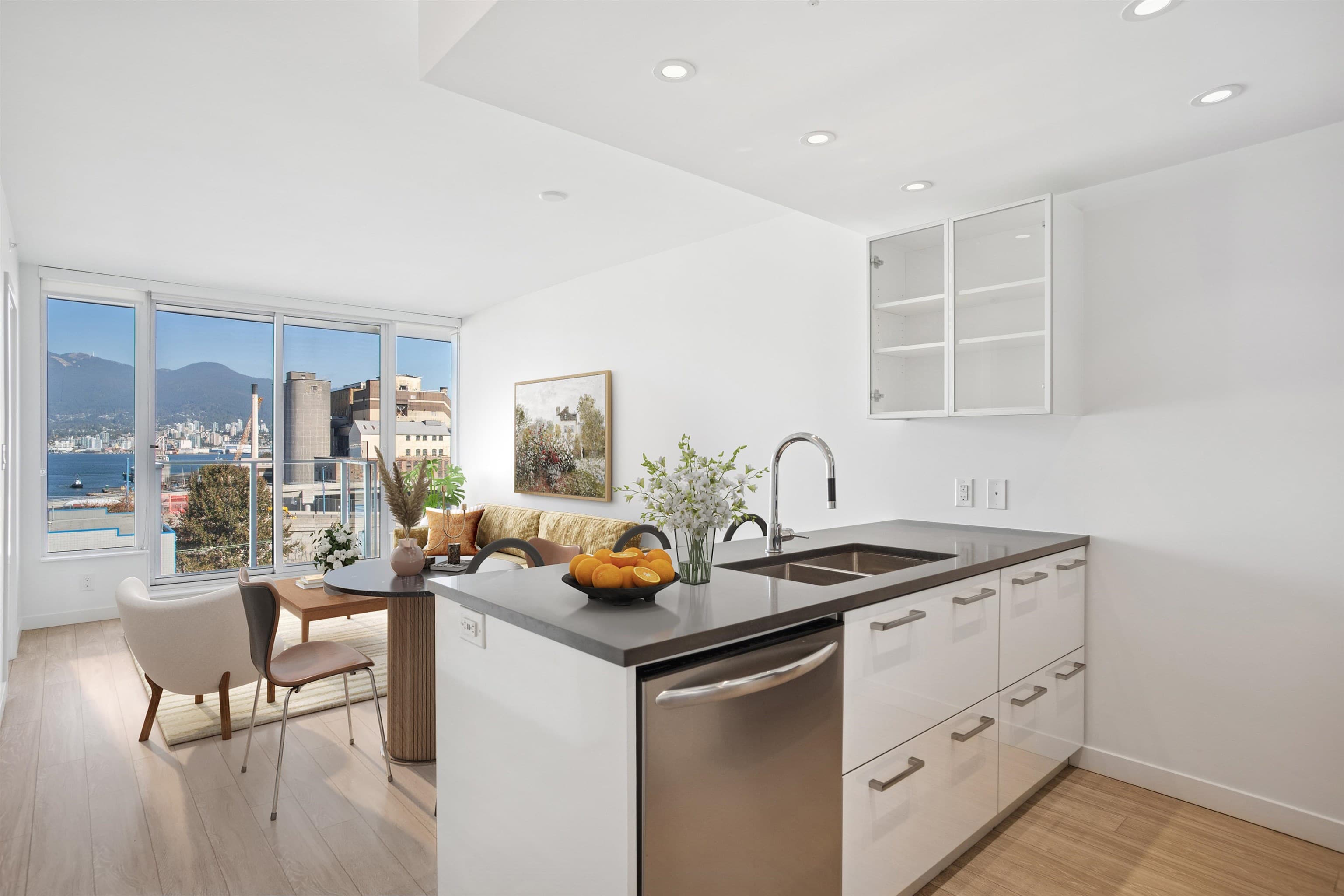 554 - 955 E Hastings Street, Vancouver, V6A 0G8 — photo 2