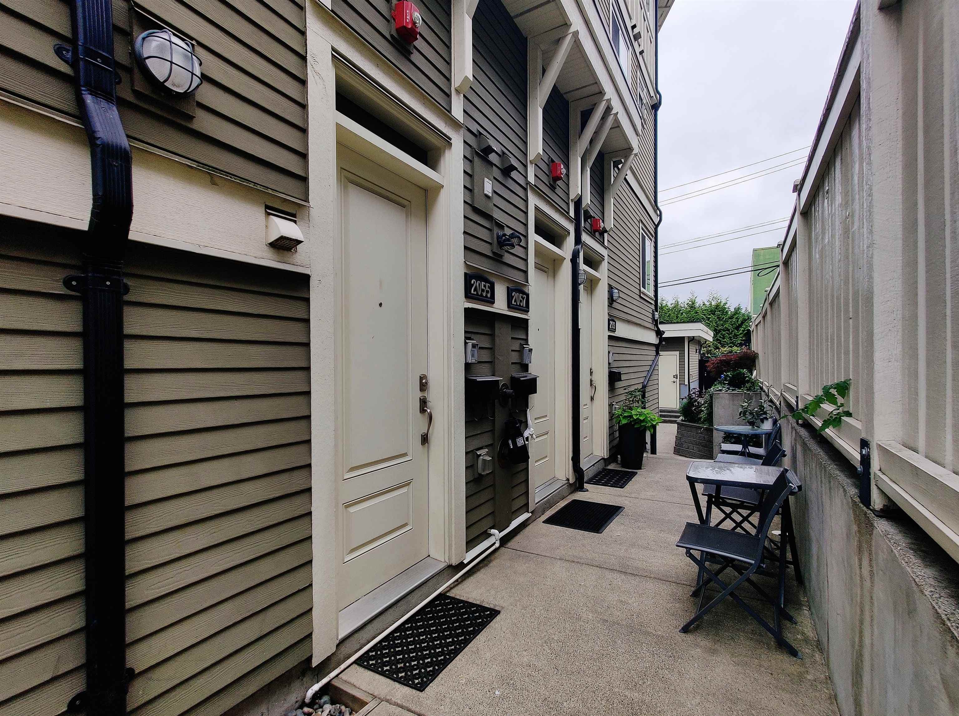2055 Triumph Street, Vancouver, V5L 1K7 — photo 5