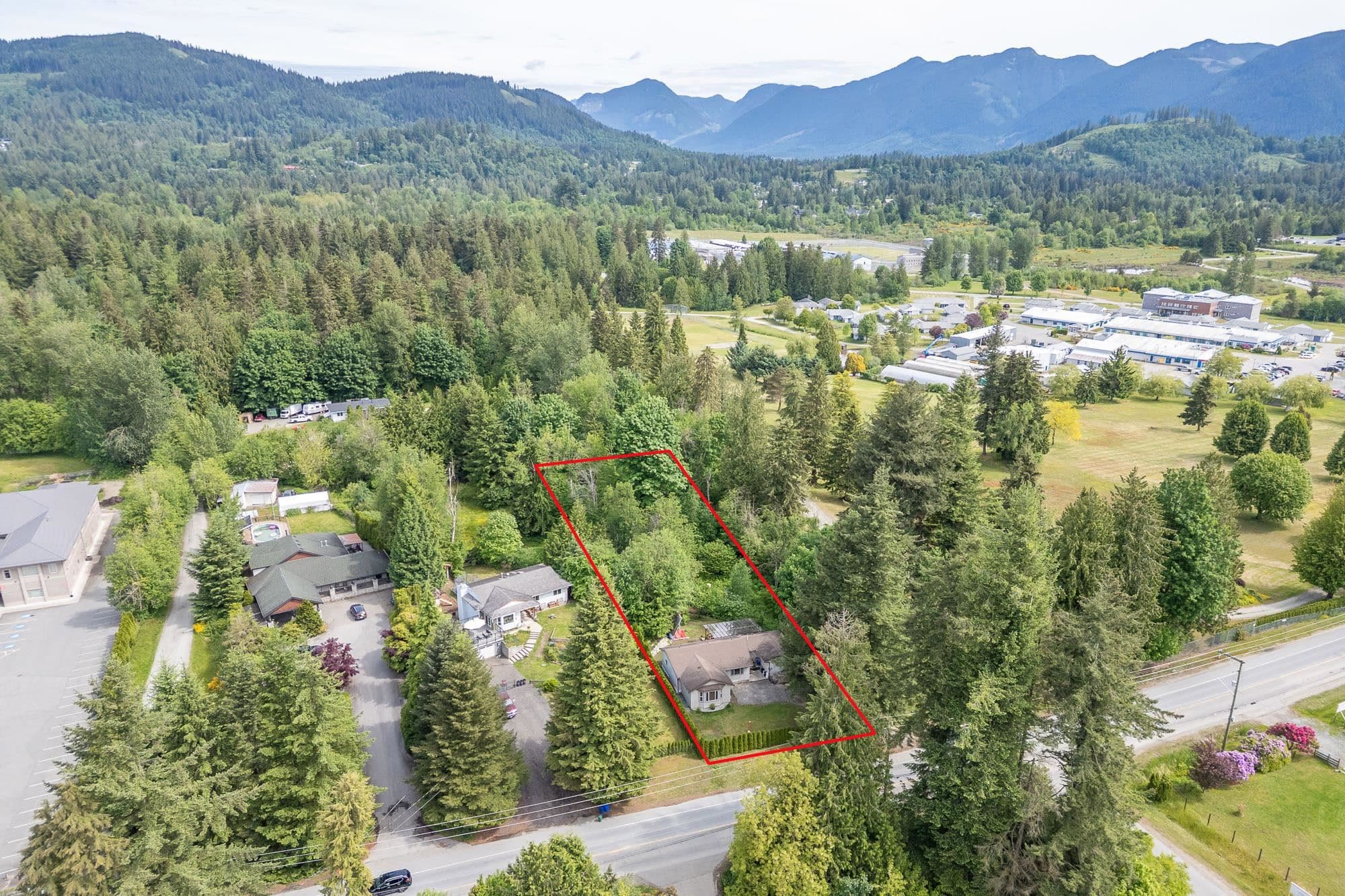 33581 Dewdney Trunk Road, Mission, V2V 6Y3 — photo 3