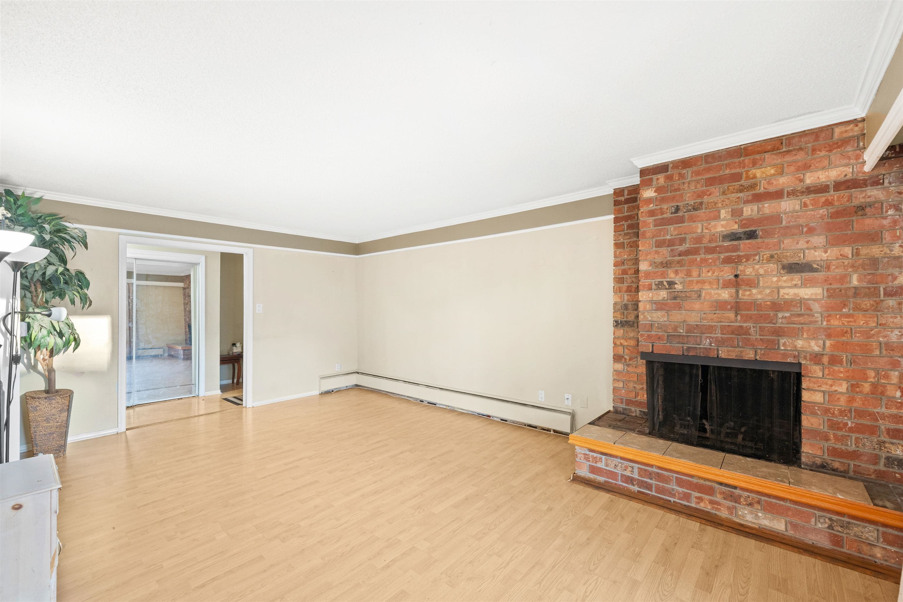 8985 Horne Street, Burnaby, V3N 4J8 — photo 3