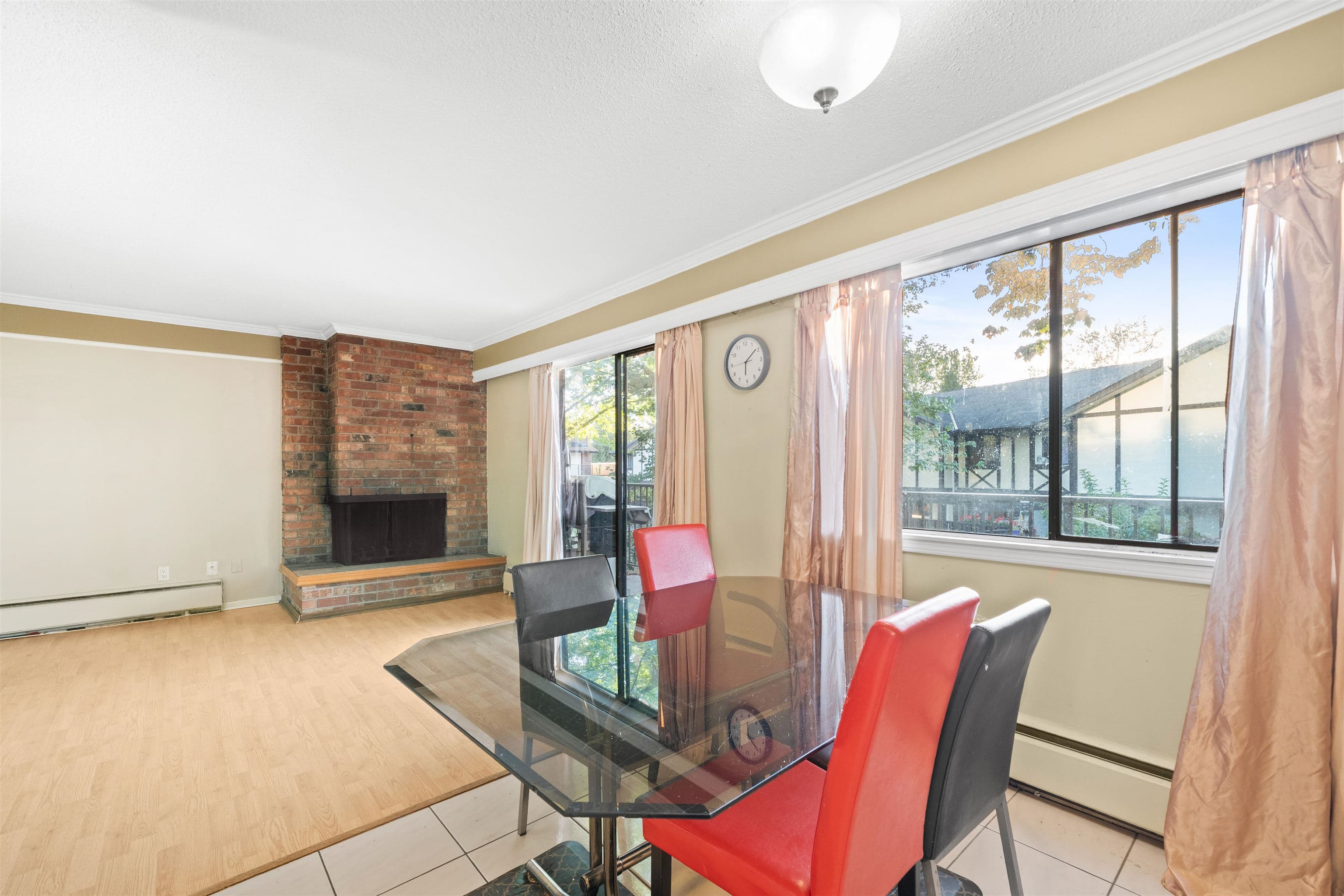 8985 Horne Street, Burnaby, V3N 4J8 — photo 5