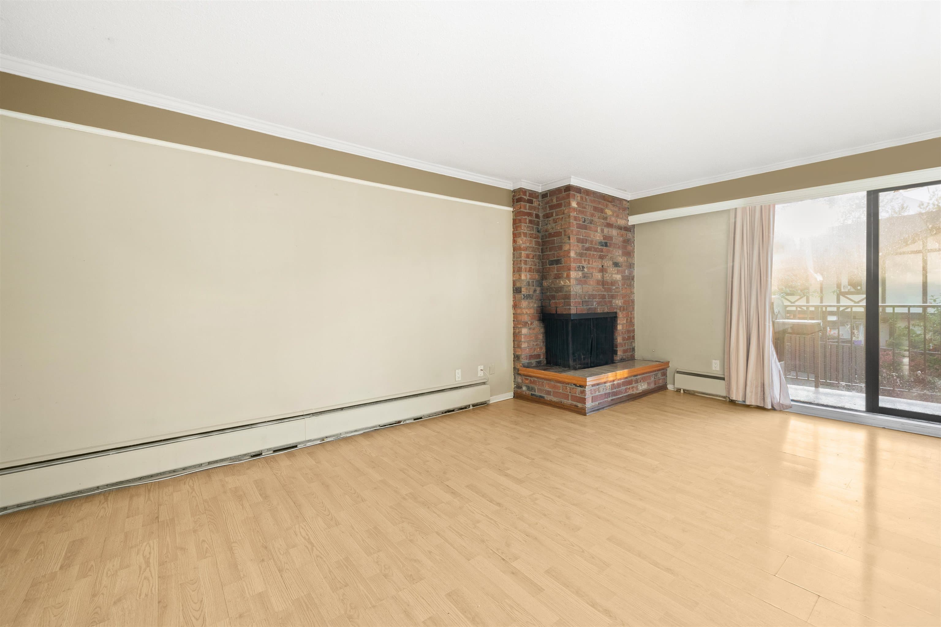 8985 Horne Street, Burnaby, V3N 4J8 — photo 4