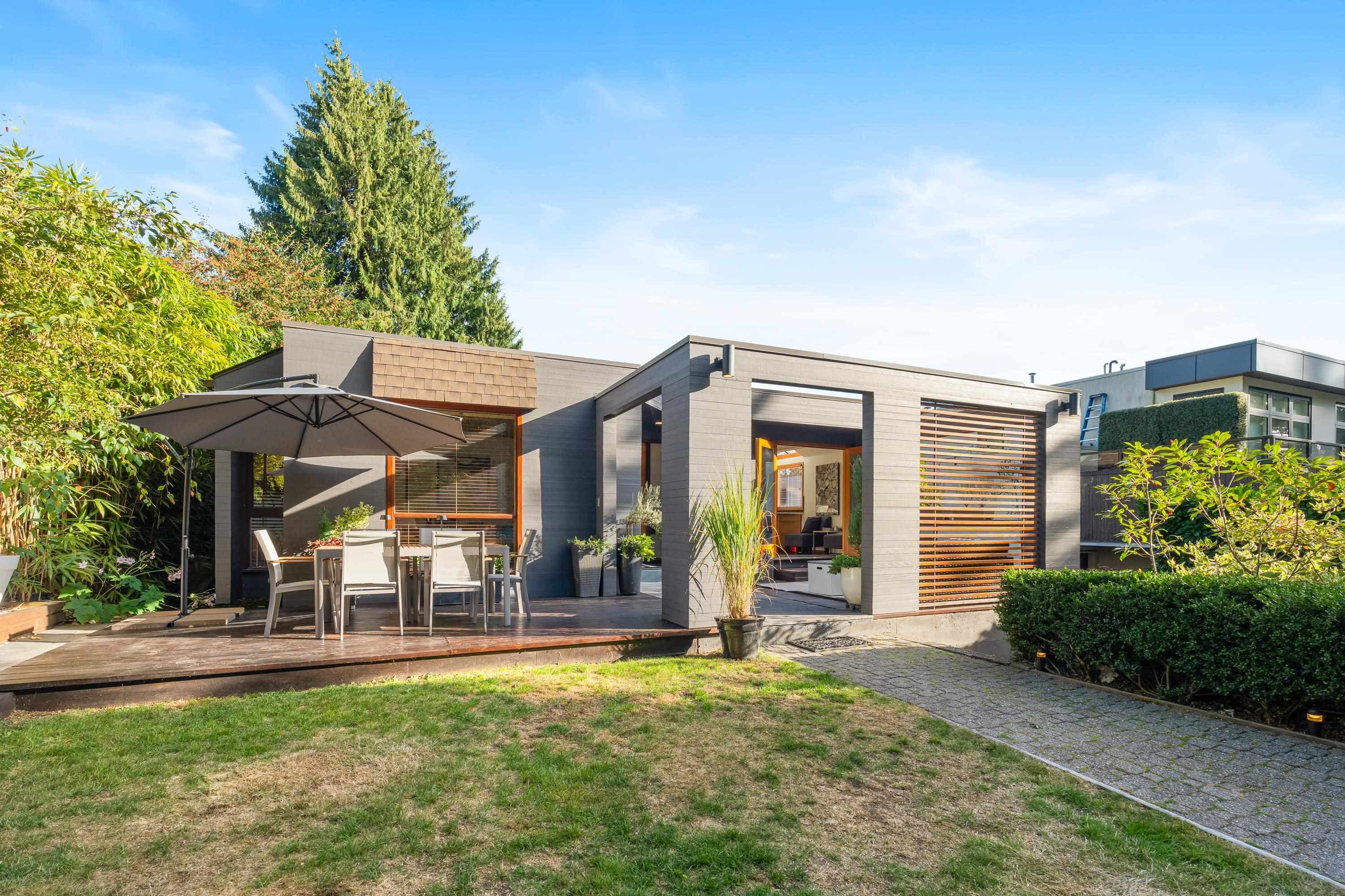 6412 Imperial Avenue, West Vancouver, V7W 2J6 — photo 2