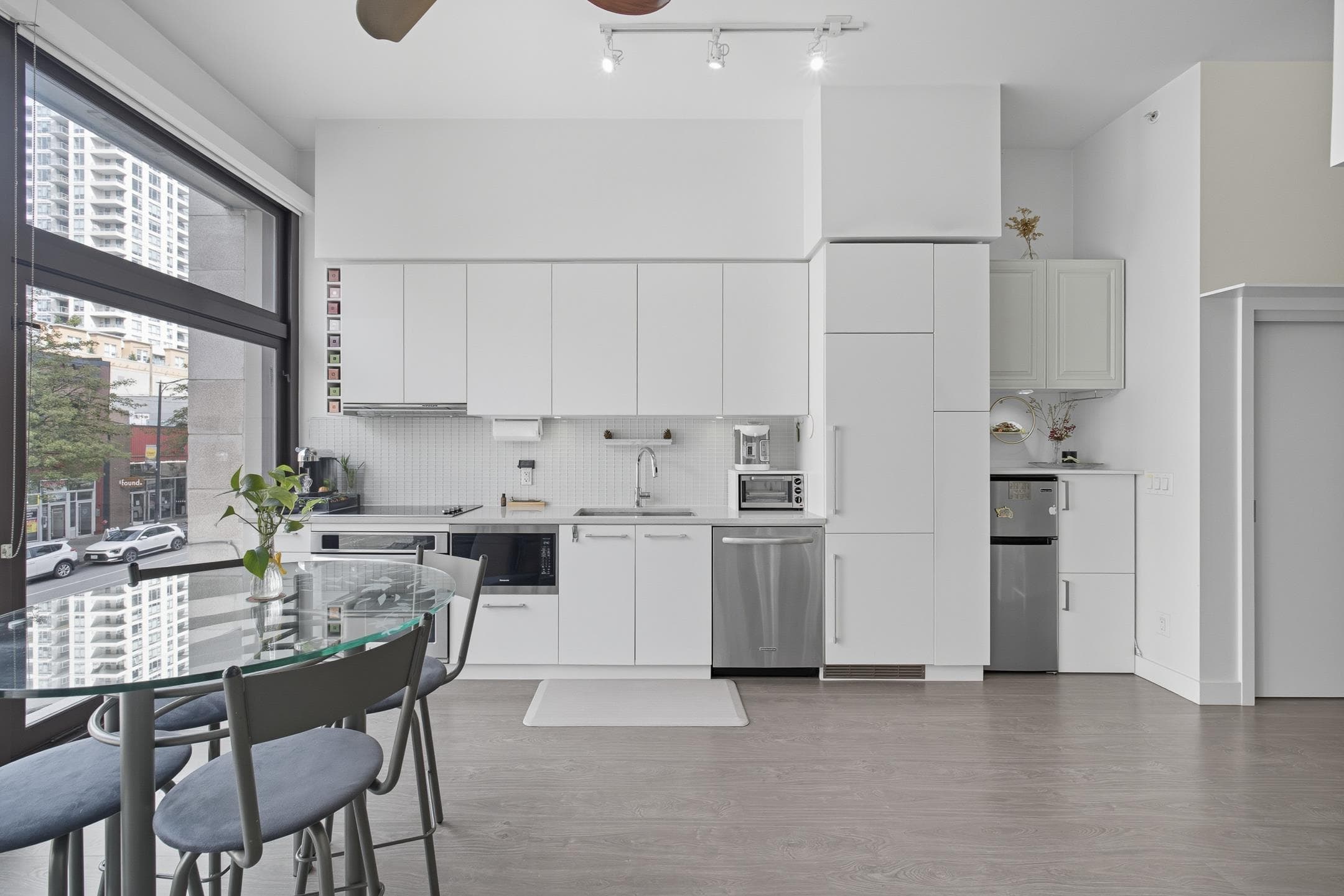 304 - 668 Columbia Street, New Westminster, V3M 1A9 — photo 3
