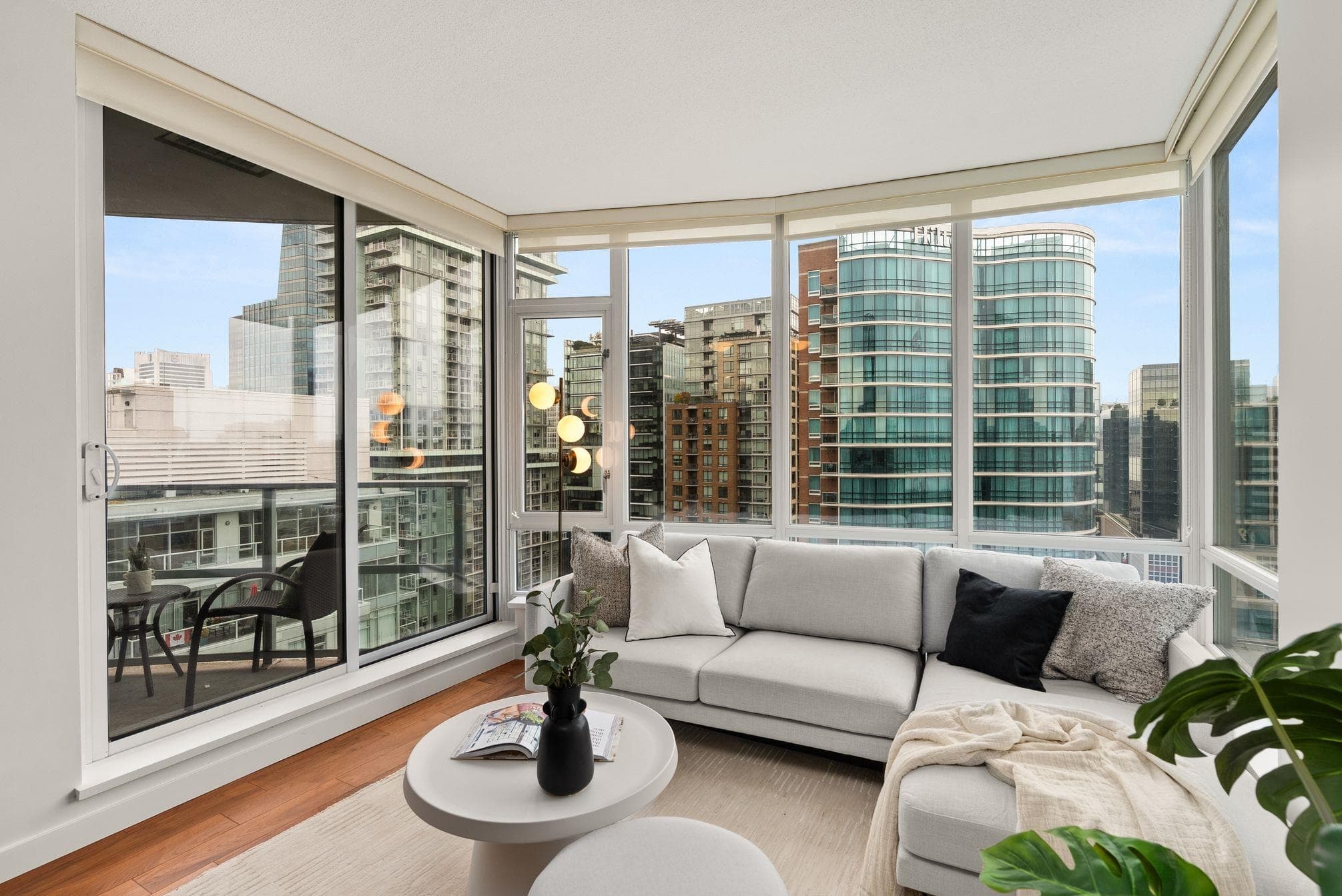 2502 - 833 Homer Street, Vancouver, V6B 0H4 — photo 4