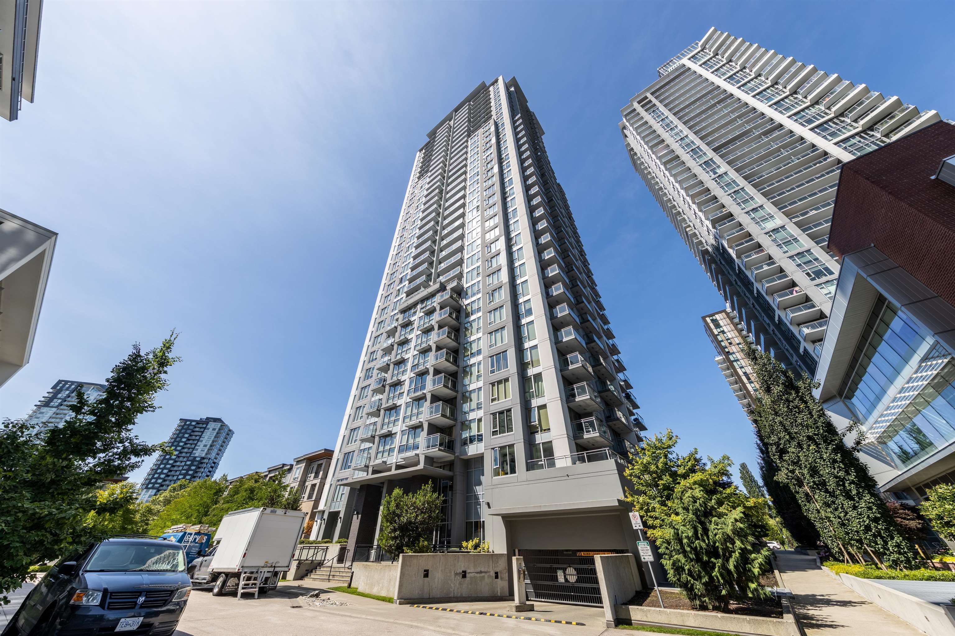 608 - 13325 102a Avenue, Surrey, V3T 0J5 — photo 1