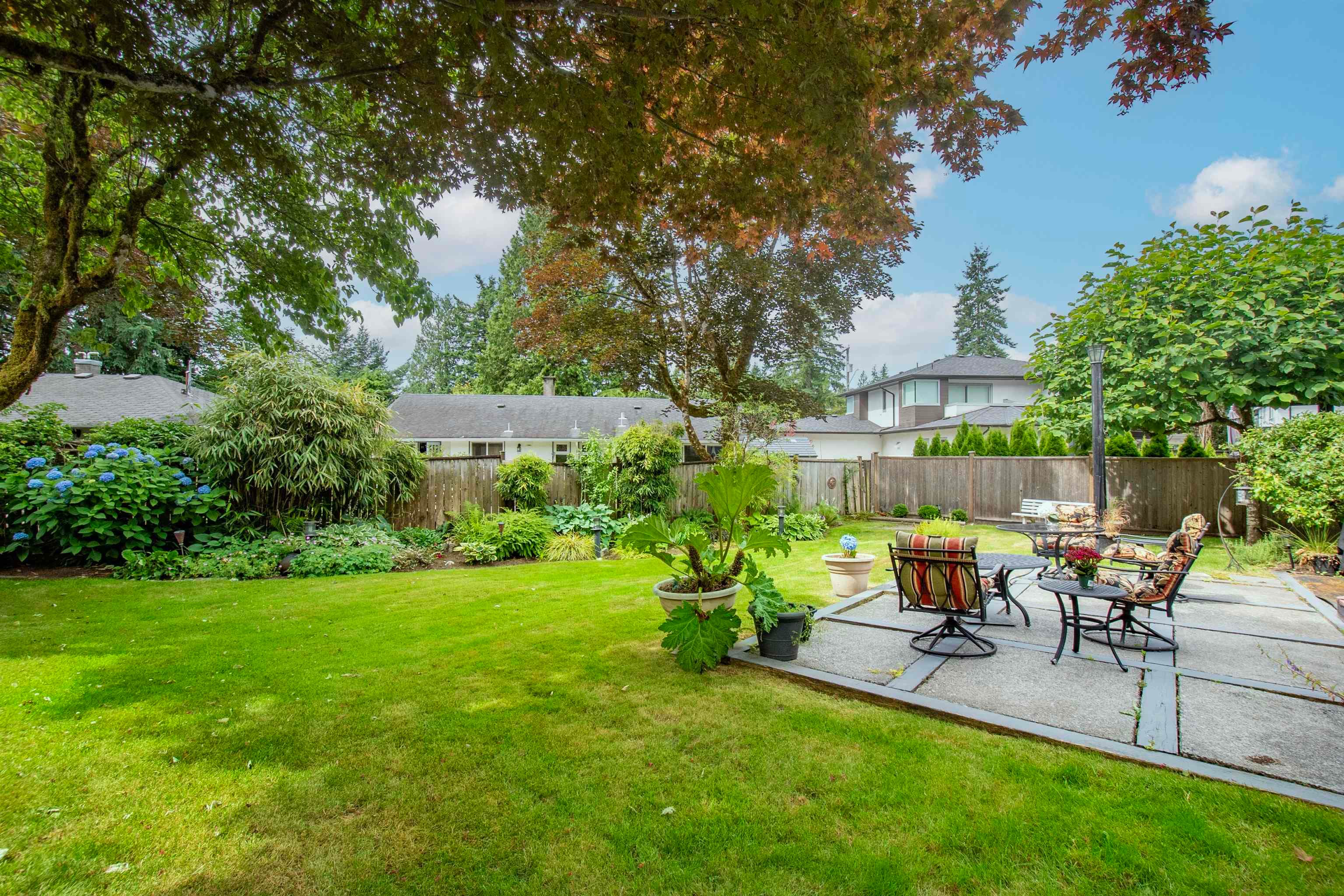 1057 Montroyal Boulevard, North Vancouver, V7R 2H5 — photo 5