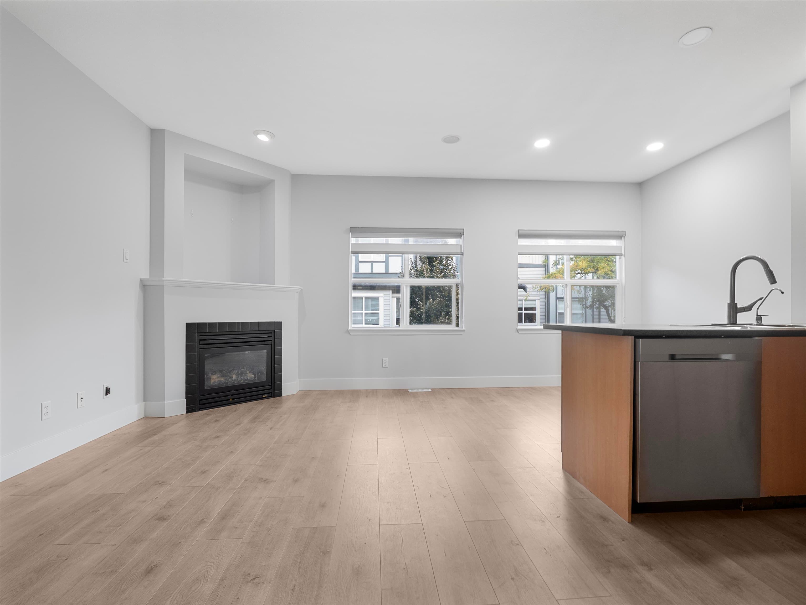 92 - 8737 161 Street, Surrey, V4N 5G3 — photo 5