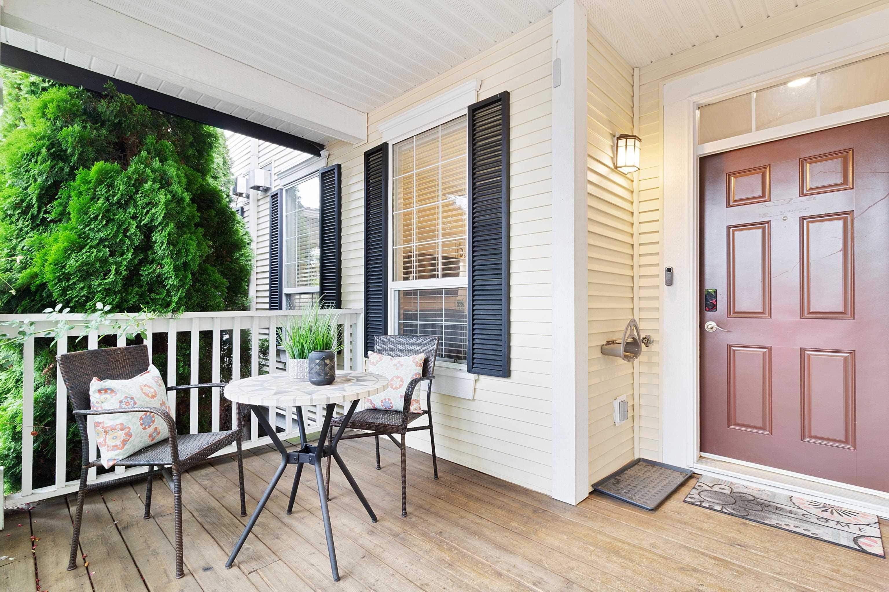 18043 70 Avenue, Surrey, V3S 6X3 — photo 2